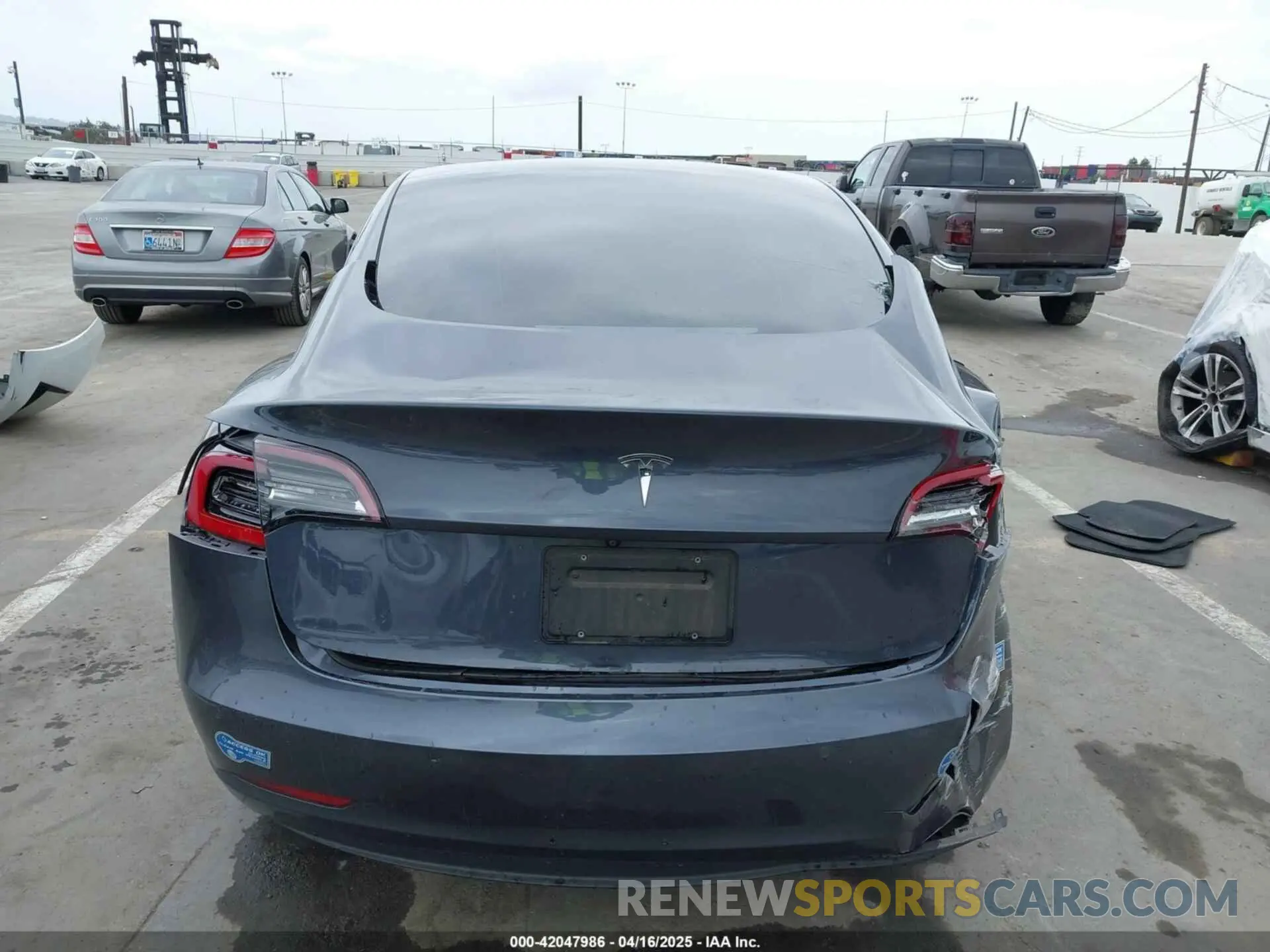15 fotografías del automóvil dañado 5YJ3E1EA1MF068787 TESLA MODEL 3 2021