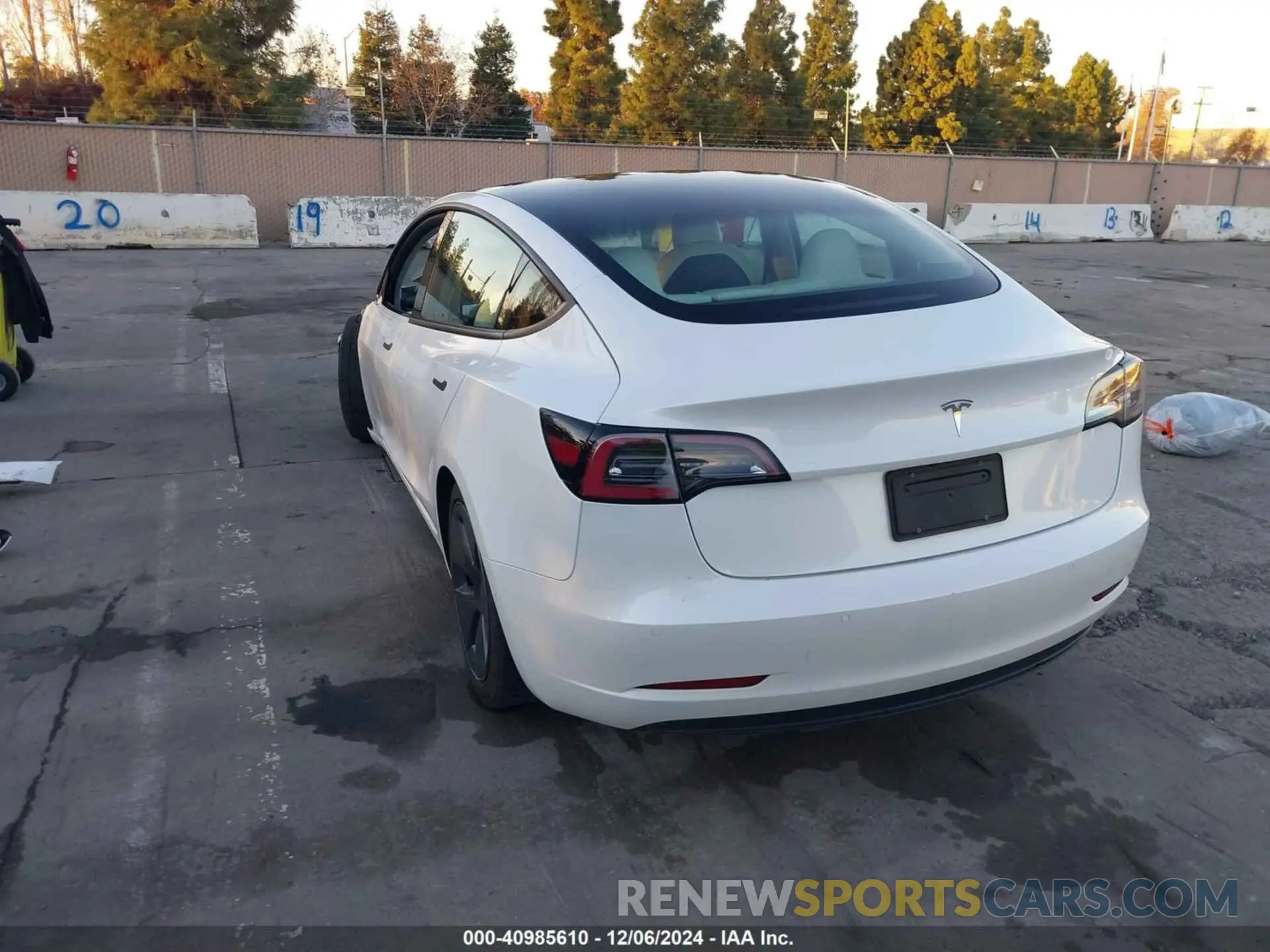 3 fotografías del automóvil dañado 5YJ3E1EA1MF093771 TESLA MODEL 3 2021