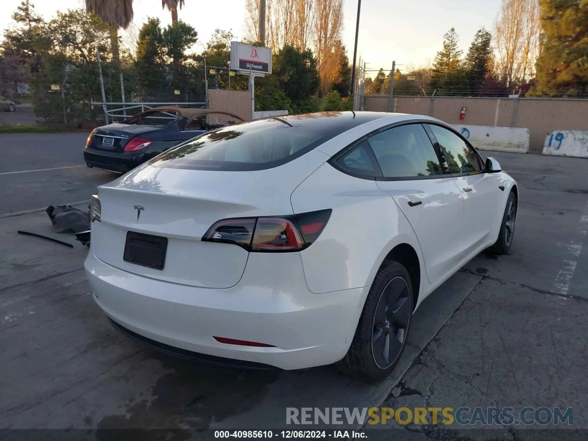 4 fotografías del automóvil dañado 5YJ3E1EA1MF093771 TESLA MODEL 3 2021
