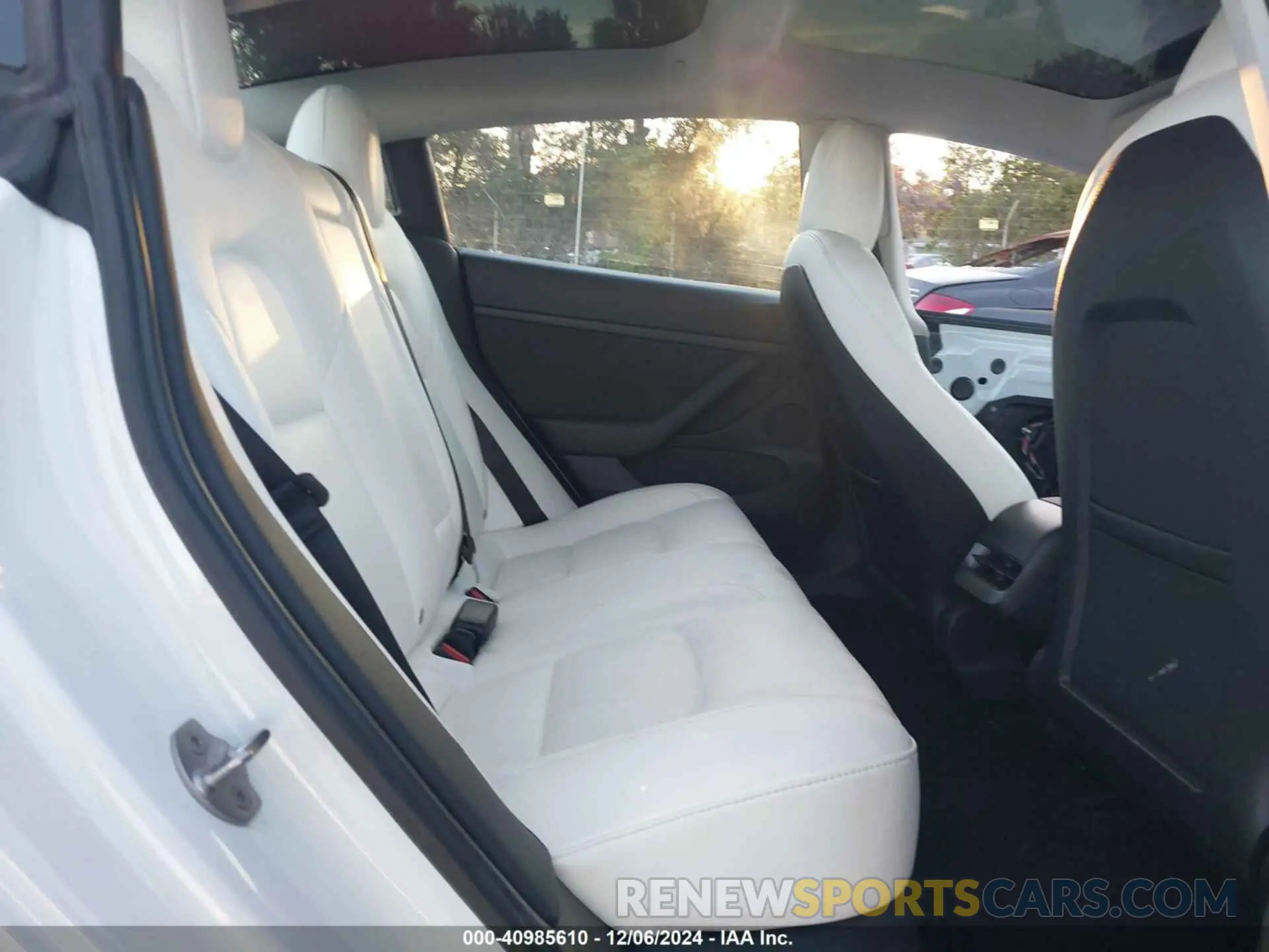 8 fotografías del automóvil dañado 5YJ3E1EA1MF093771 TESLA MODEL 3 2021
