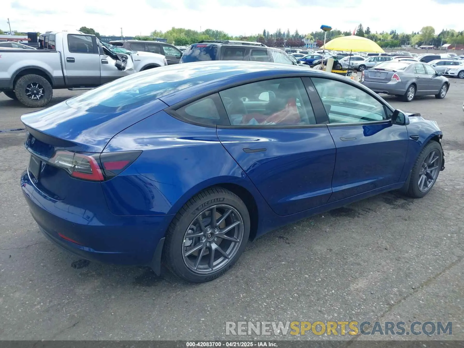 4 fotografías del automóvil dañado 5YJ3E1EA1MF094693 TESLA MODEL 3 2021