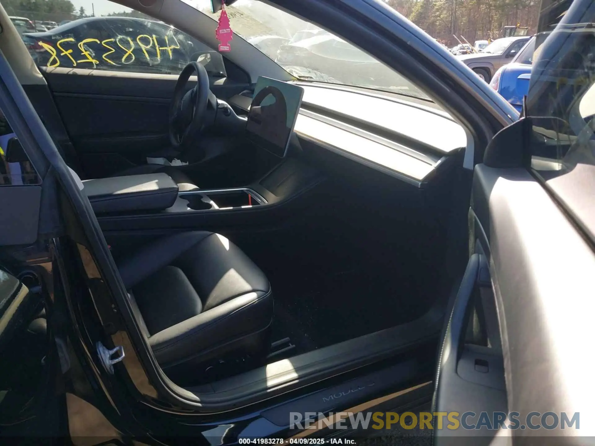 5 fotografías del automóvil dañado 5YJ3E1EA1MF851155 TESLA MODEL 3 2021