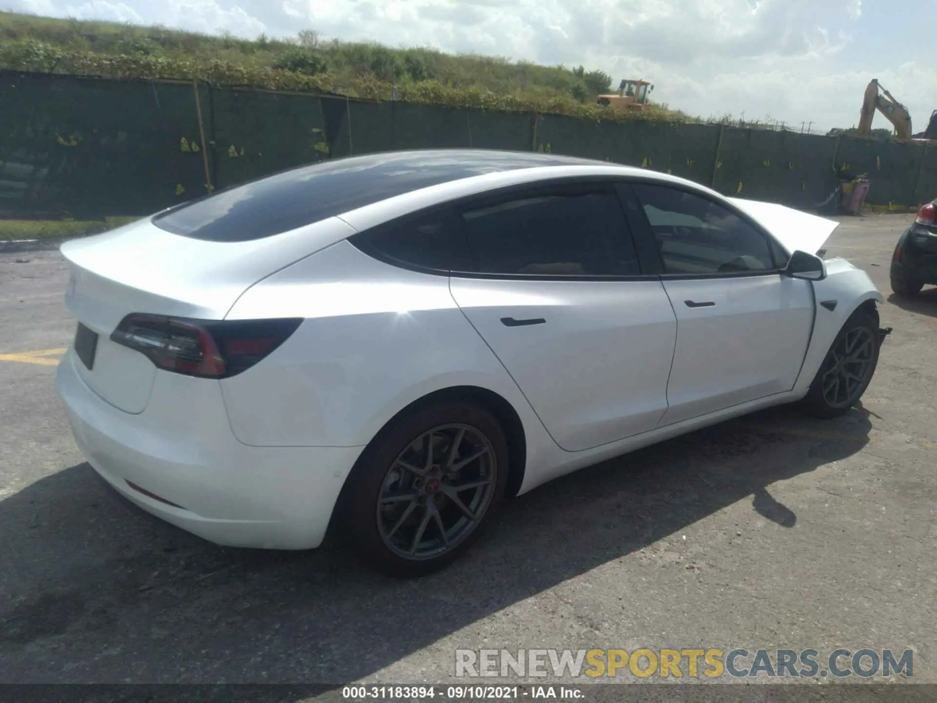 4 fotografías del automóvil dañado 5YJ3E1EA1MF907935 TESLA MODEL 3 2021