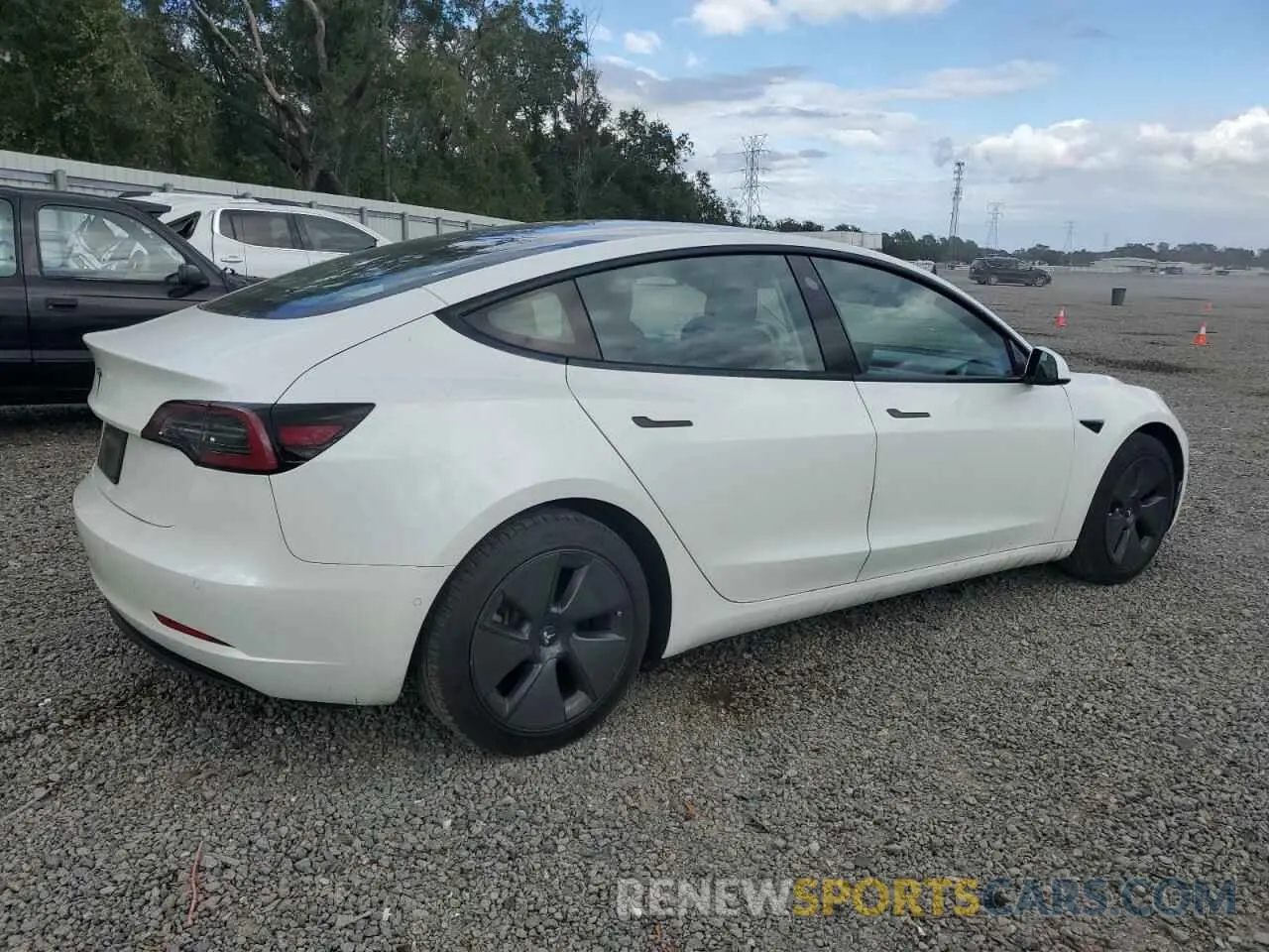 3 fotografías del automóvil dañado 5YJ3E1EA1MF921205 TESLA MODEL 3 2021
