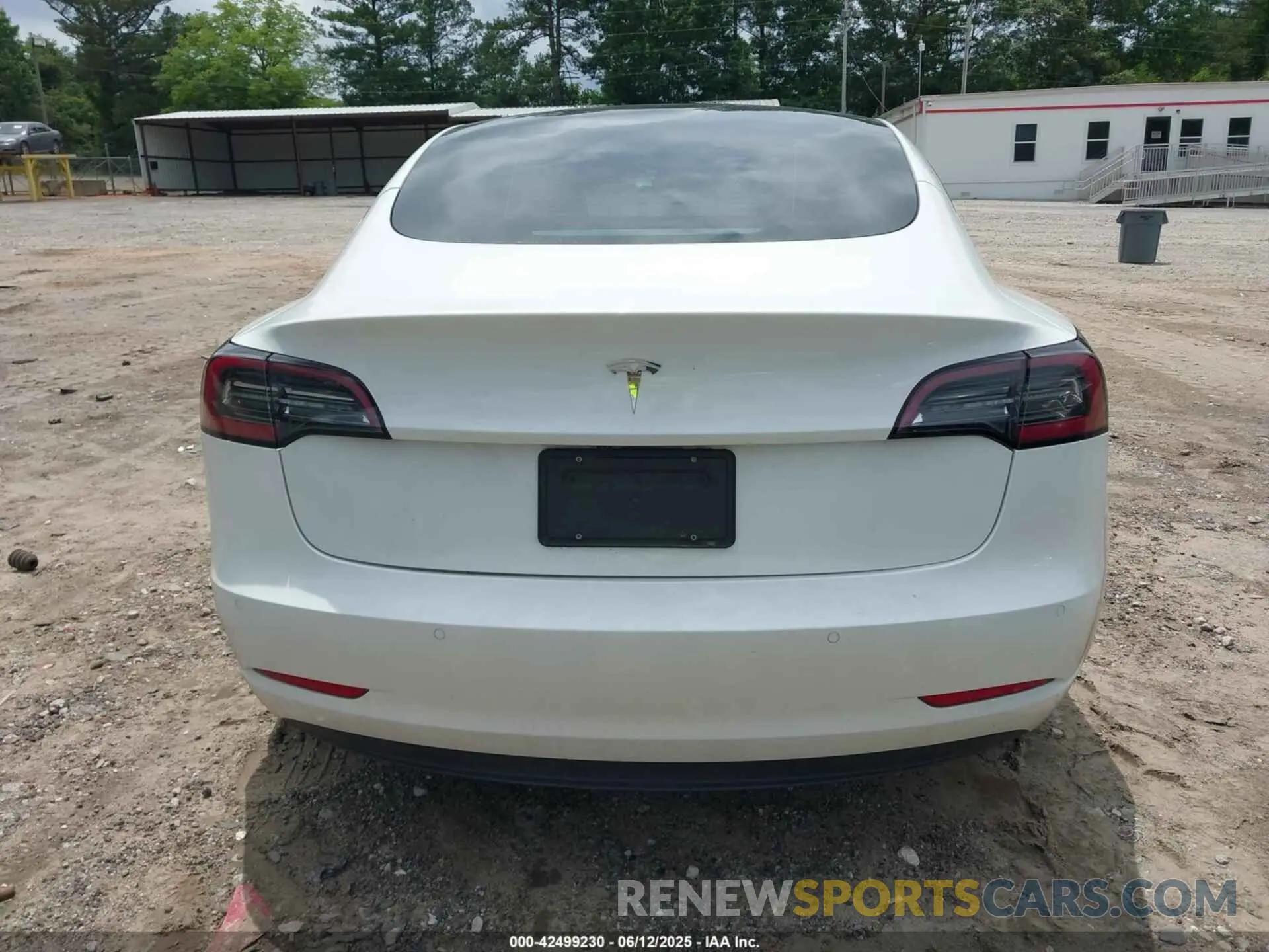 15 fotografías del automóvil dañado 5YJ3E1EA2MF046121 TESLA MODEL 3 2021