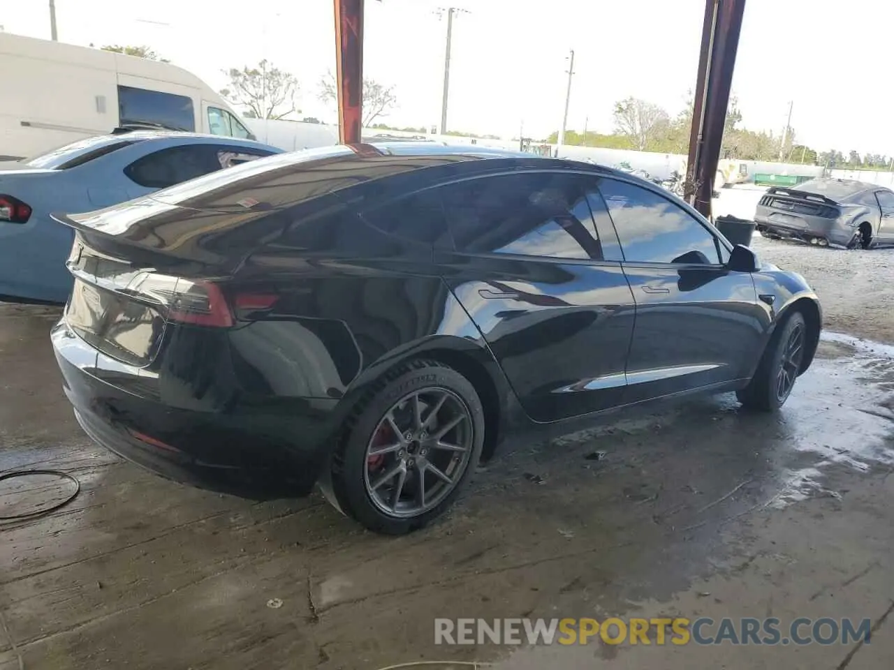 3 fotografías del automóvil dañado 5YJ3E1EA2MF048564 TESLA MODEL 3 2021