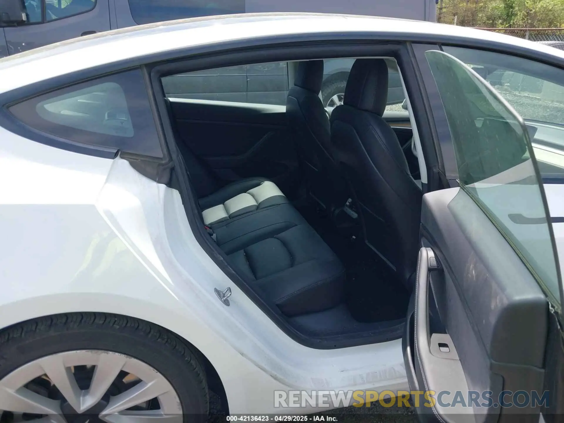 8 fotografías del automóvil dañado 5YJ3E1EA2MF063761 TESLA MODEL 3 2021