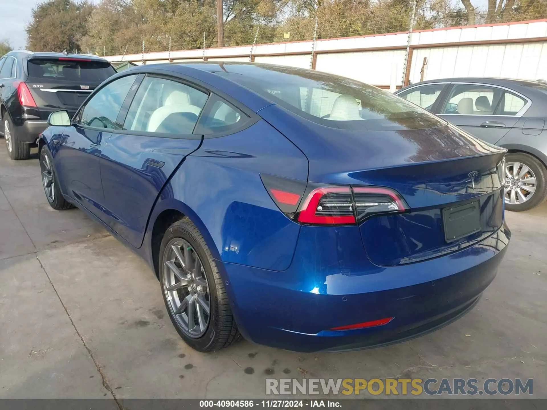 3 fotografías del automóvil dañado 5YJ3E1EA2MF092676 TESLA MODEL 3 2021