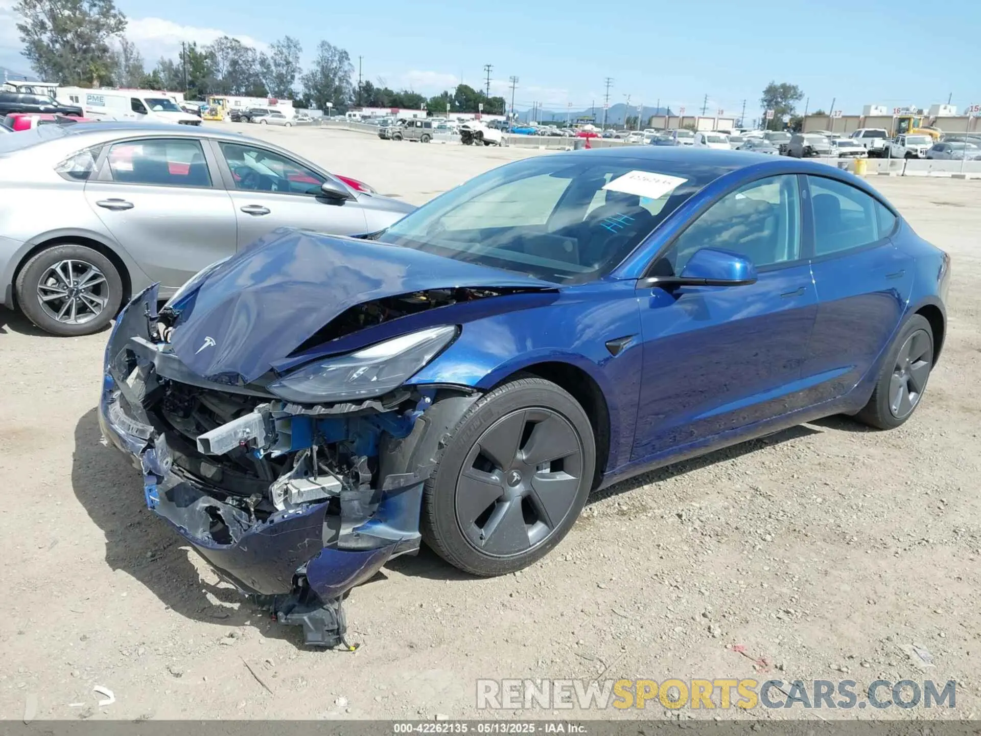 2 fotografías del automóvil dañado 5YJ3E1EA2MF098459 TESLA MODEL 3 2021