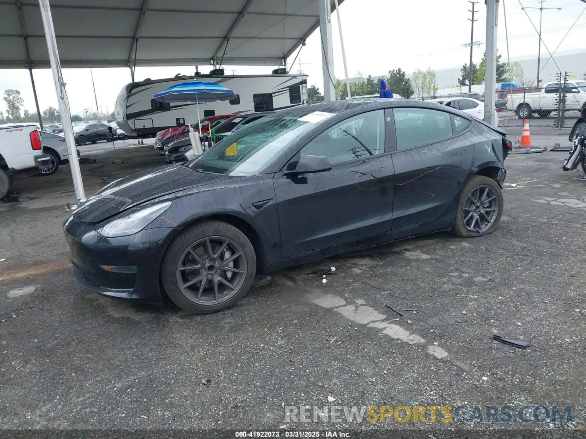 2 fotografías del automóvil dañado 5YJ3E1EA2MF870622 TESLA MODEL 3 2021
