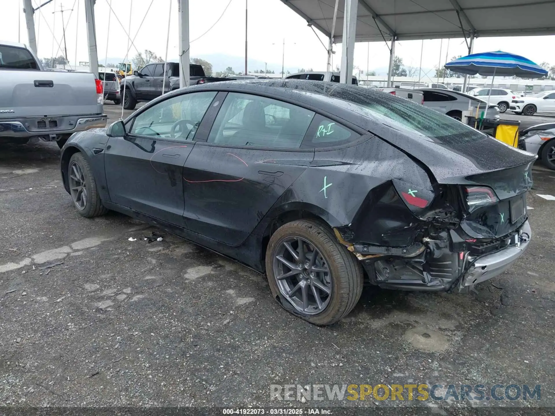 3 fotografías del automóvil dañado 5YJ3E1EA2MF870622 TESLA MODEL 3 2021