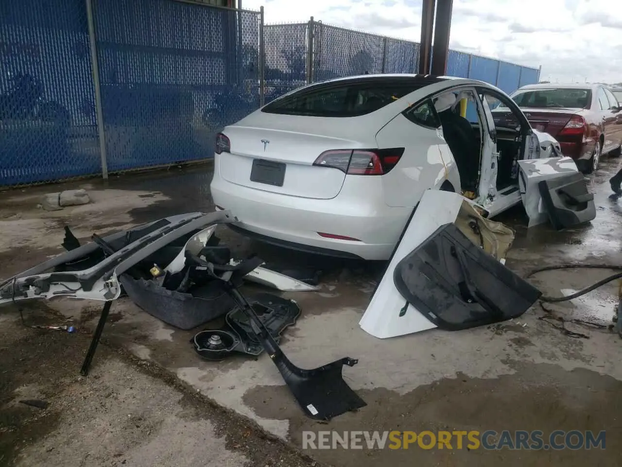 4 fotografías del automóvil dañado 5YJ3E1EA2MF923416 TESLA MODEL 3 2021