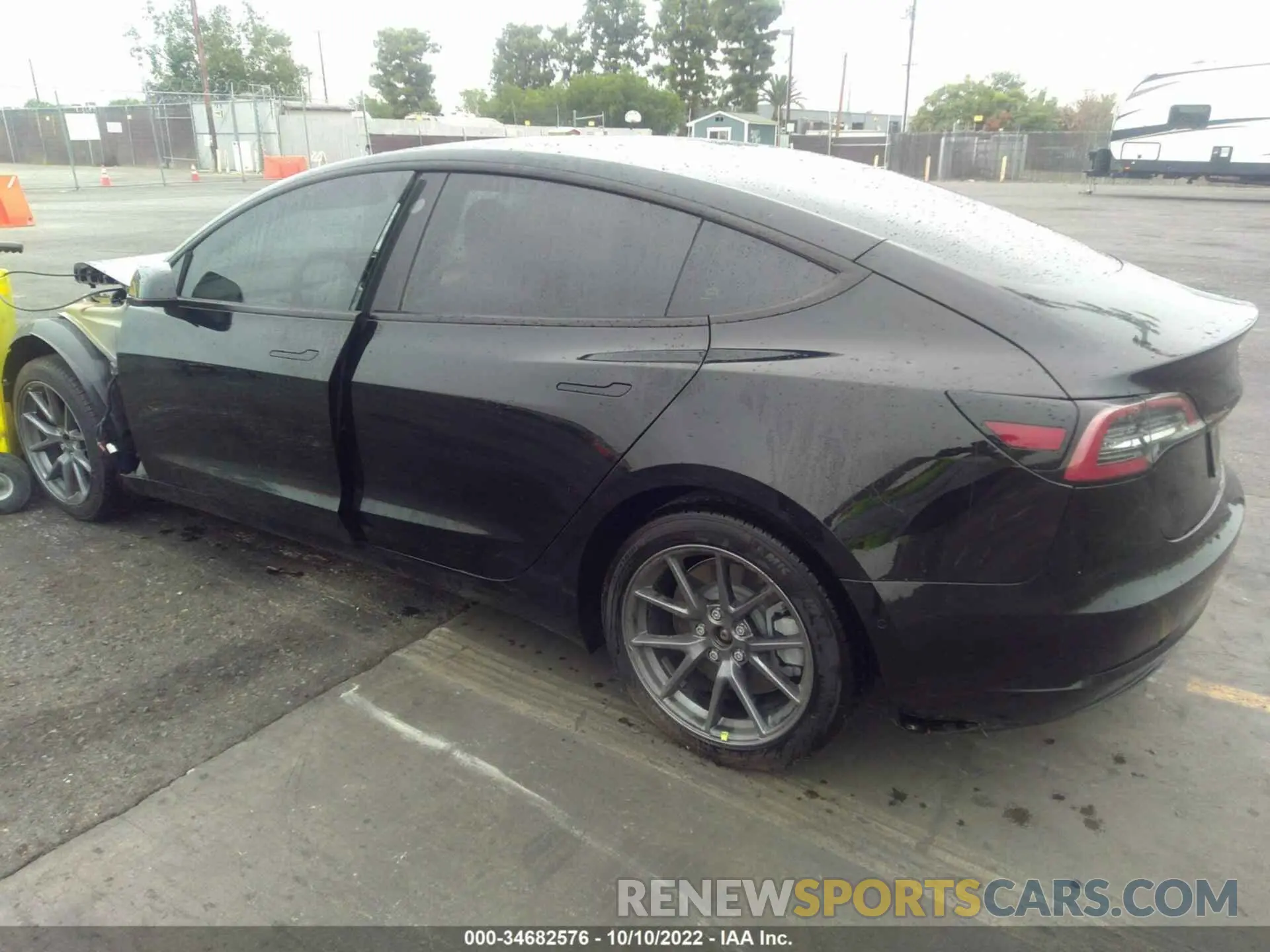 3 fotografías del automóvil dañado 5YJ3E1EA2MF943018 TESLA MODEL 3 2021