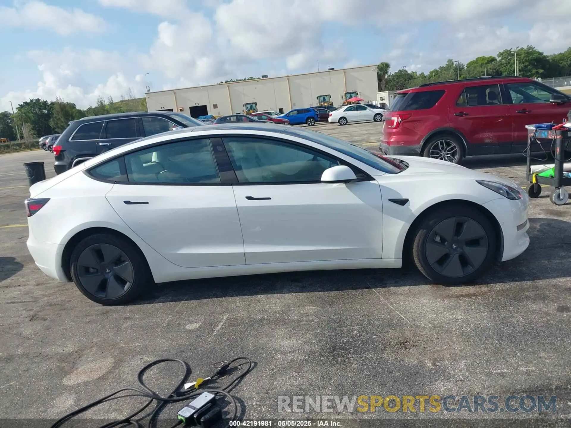 14 fotografías del automóvil dañado 5YJ3E1EA2MF973202 TESLA MODEL 3 2021