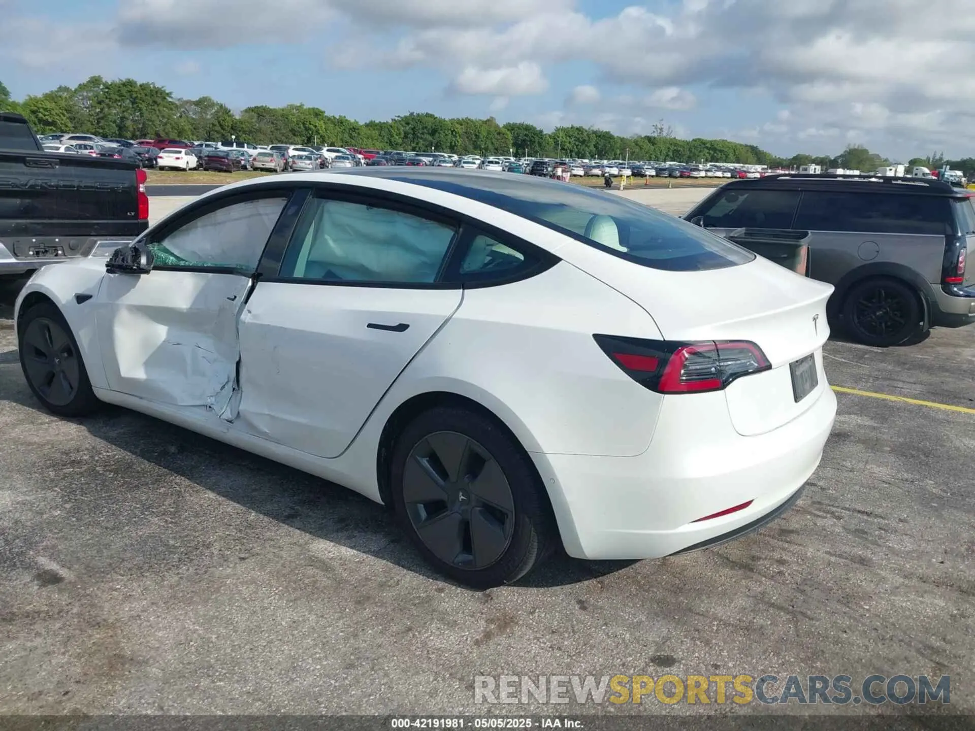 3 fotografías del automóvil dañado 5YJ3E1EA2MF973202 TESLA MODEL 3 2021