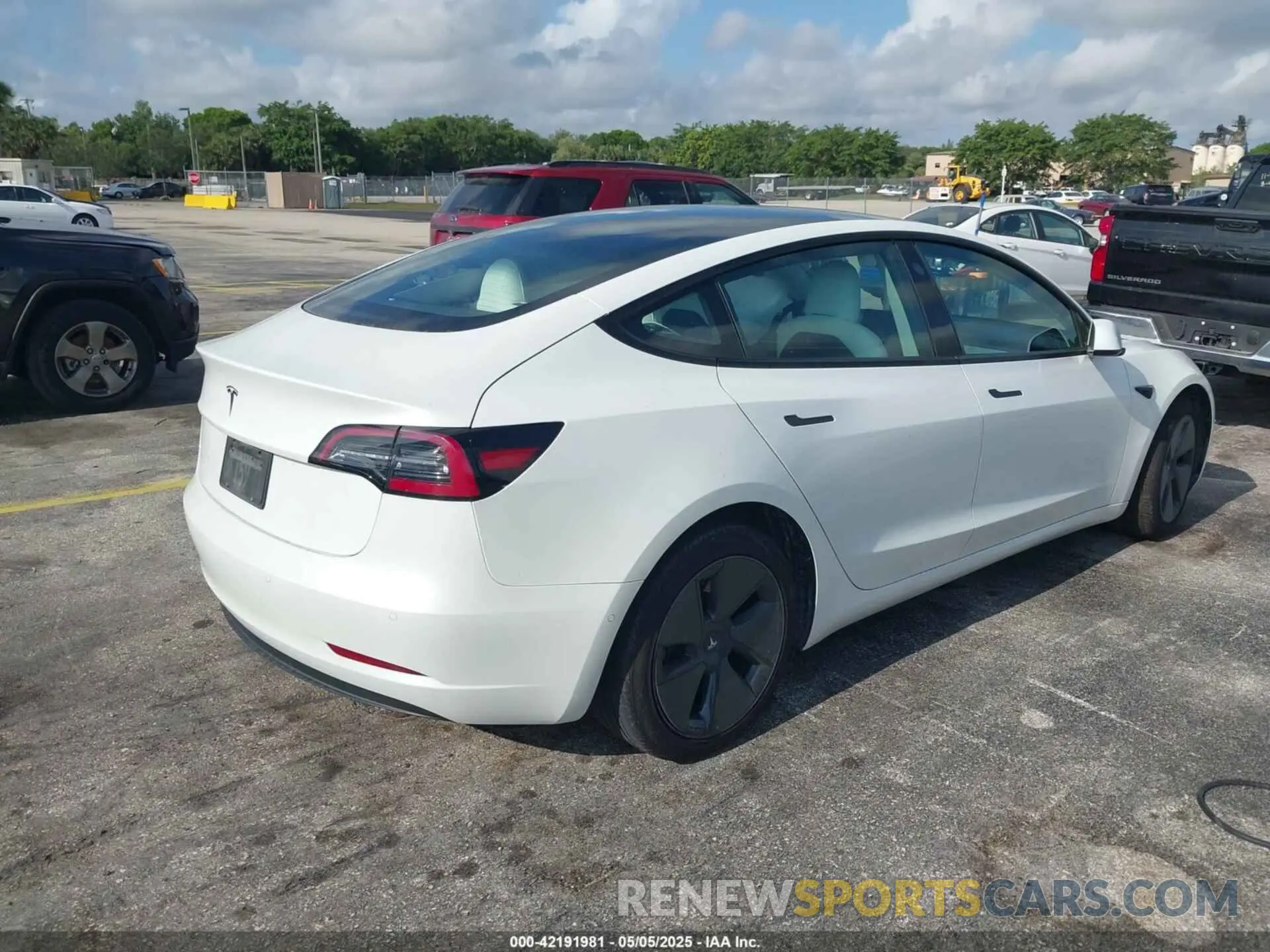 4 fotografías del automóvil dañado 5YJ3E1EA2MF973202 TESLA MODEL 3 2021