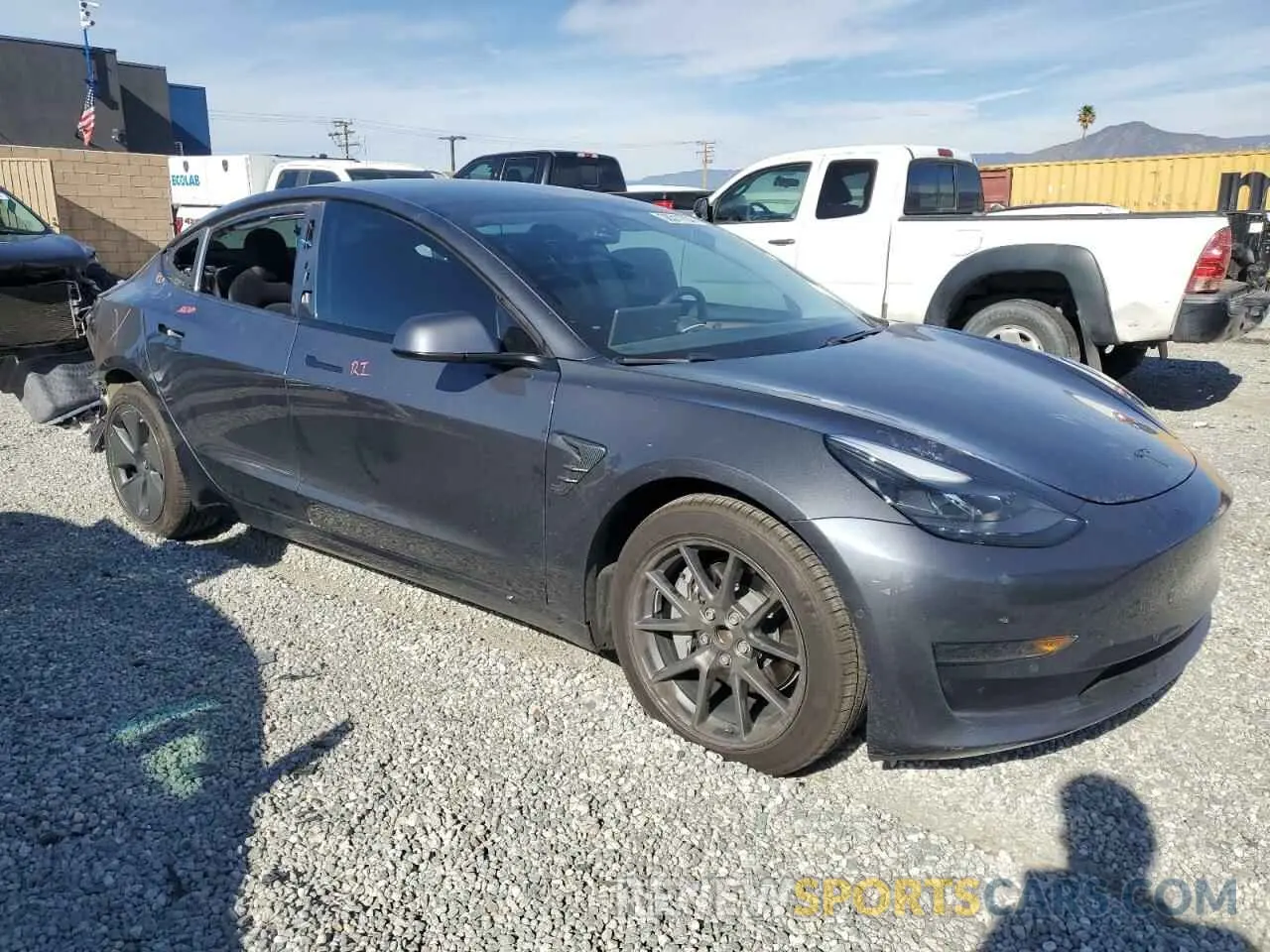 4 fotografías del automóvil dañado 5YJ3E1EA3MF017419 TESLA MODEL 3 2021