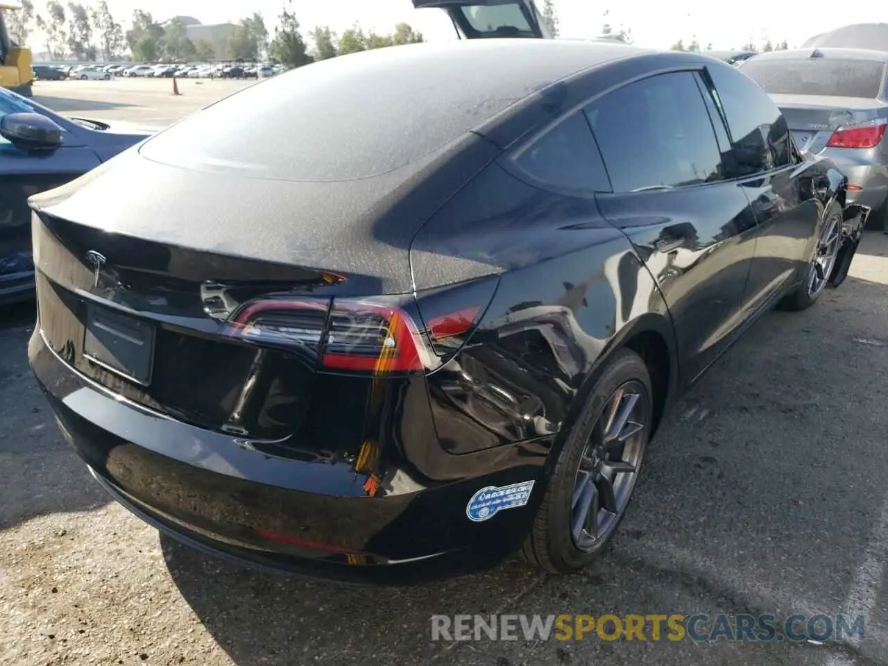 4 fotografías del automóvil dañado 5YJ3E1EA3MF022507 TESLA MODEL 3 2021