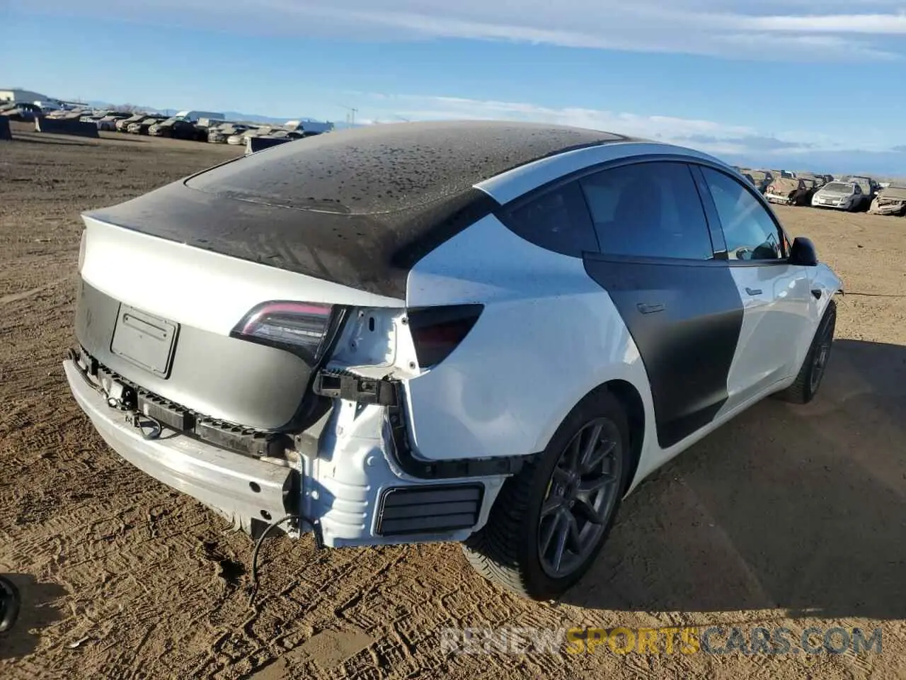 3 fotografías del automóvil dañado 5YJ3E1EA3MF031742 TESLA MODEL 3 2021