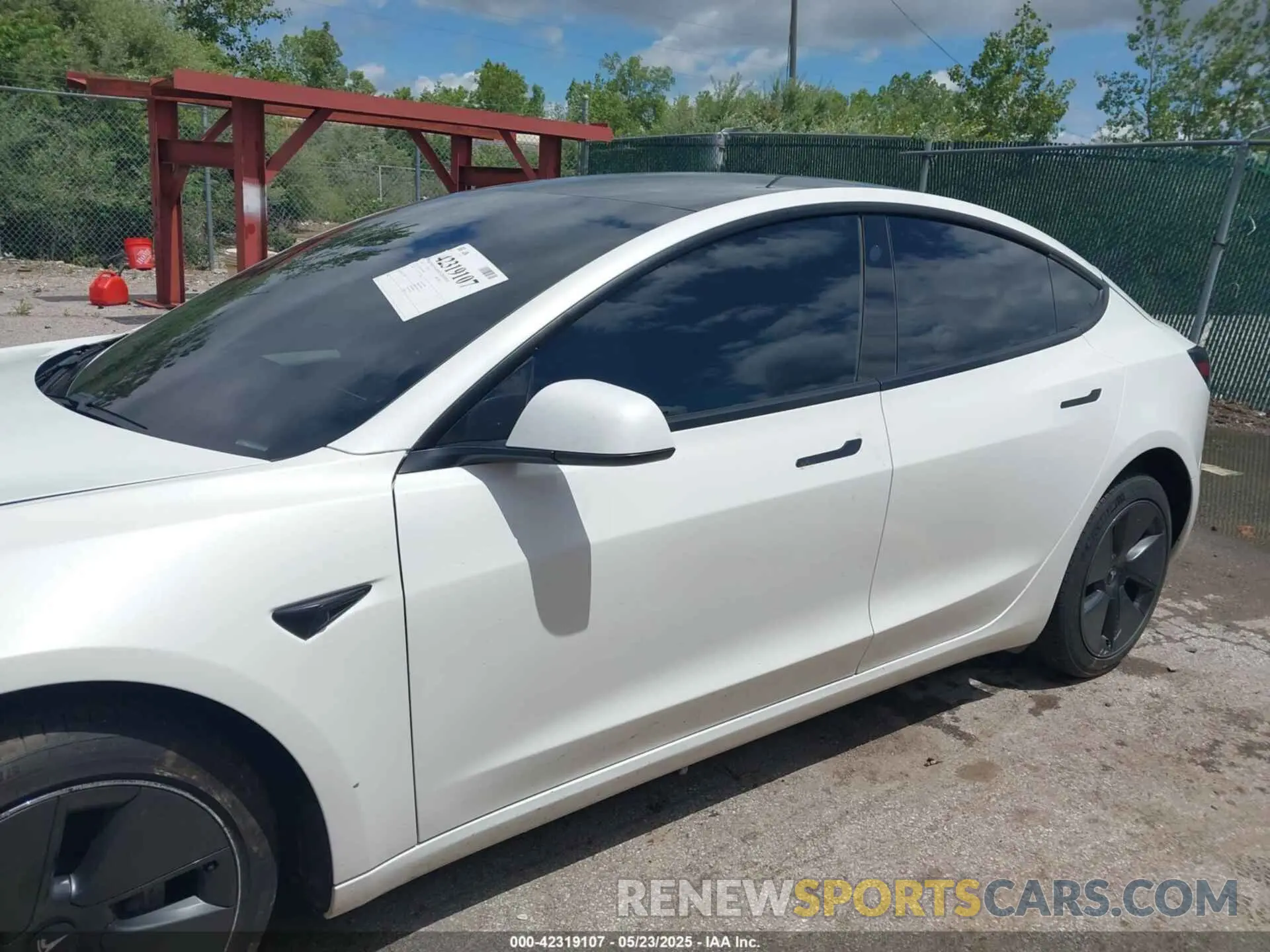 13 fotografías del automóvil dañado 5YJ3E1EA3MF060027 TESLA MODEL 3 2021