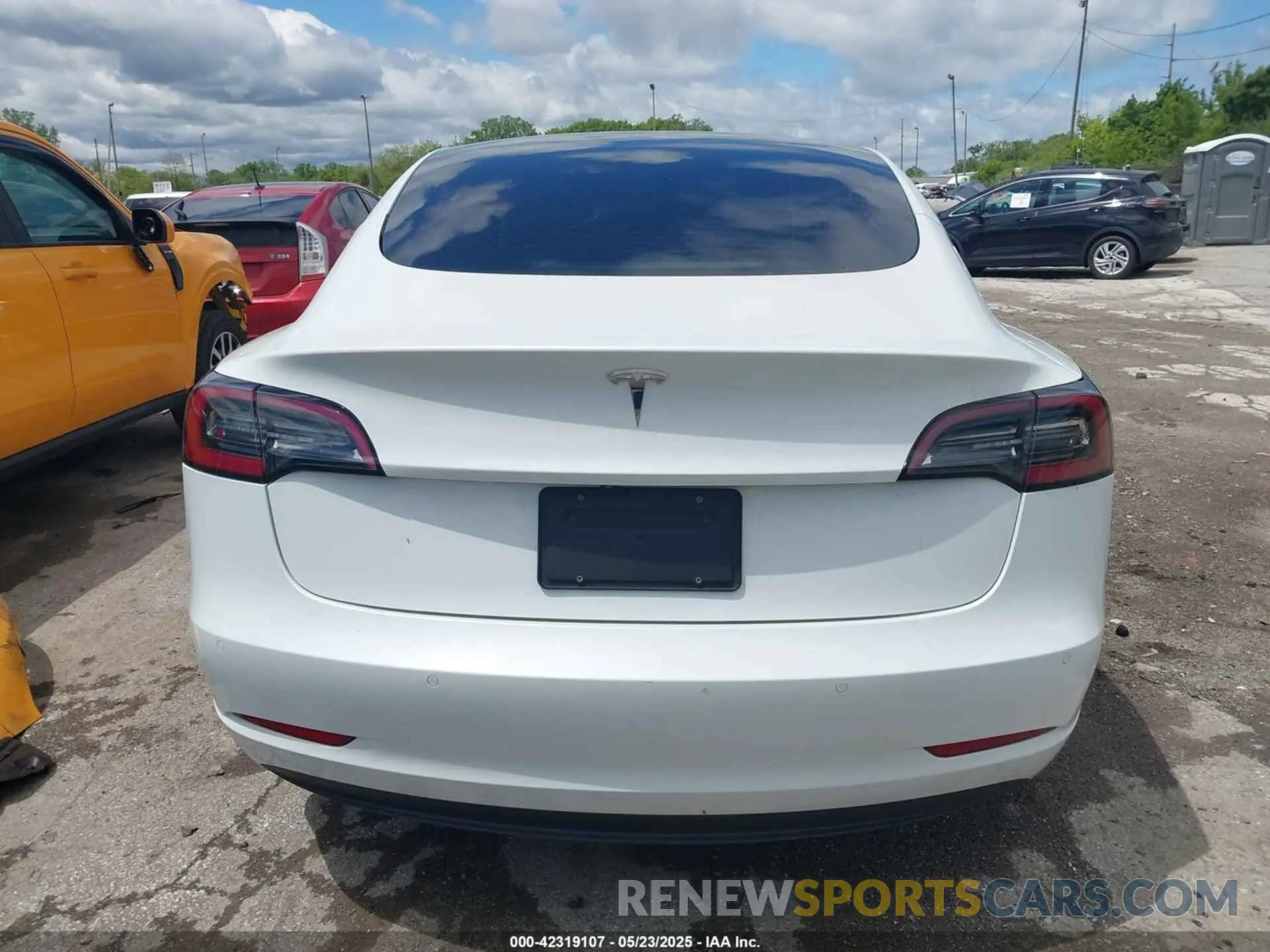 15 fotografías del automóvil dañado 5YJ3E1EA3MF060027 TESLA MODEL 3 2021