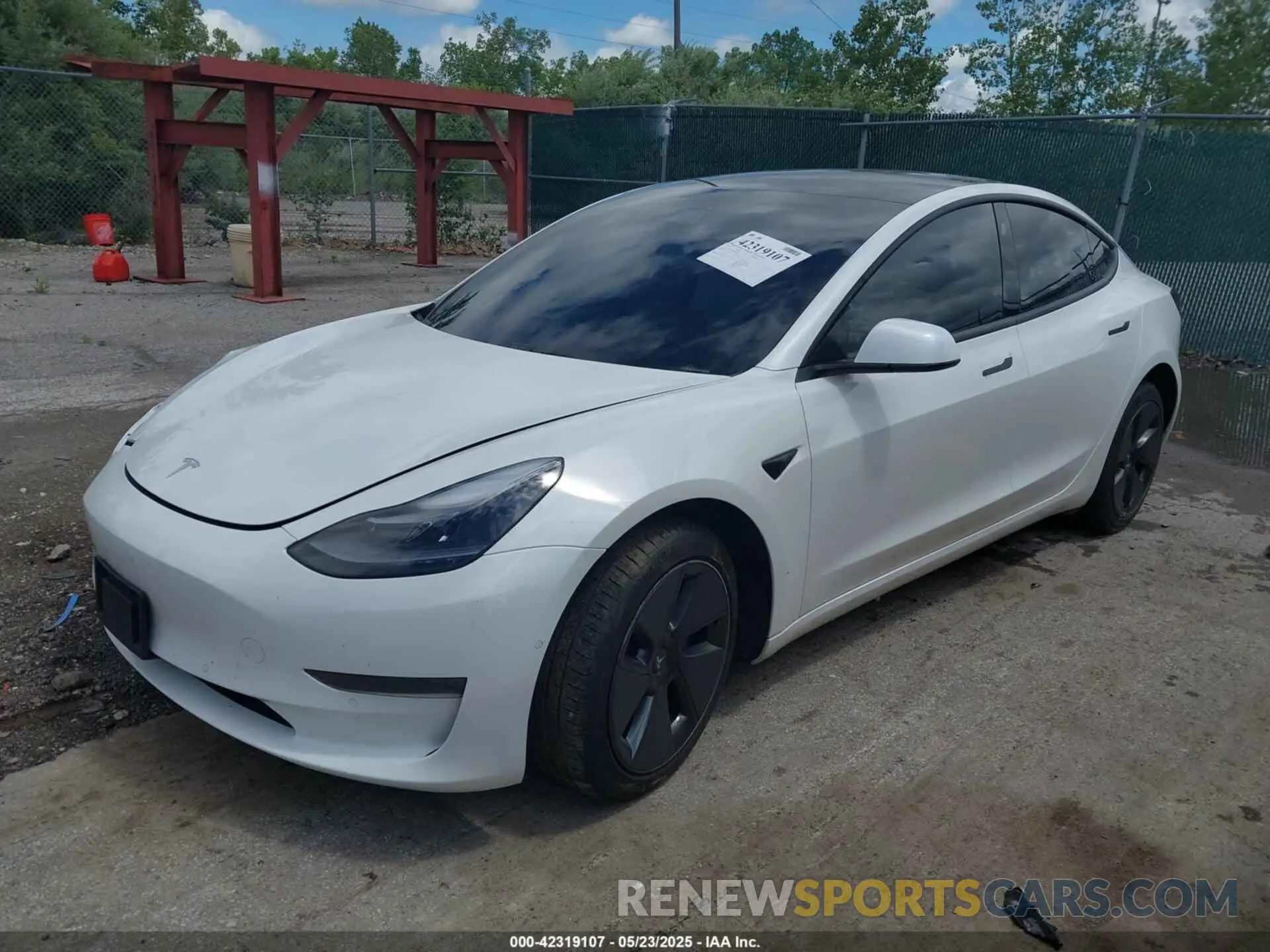 2 fotografías del automóvil dañado 5YJ3E1EA3MF060027 TESLA MODEL 3 2021