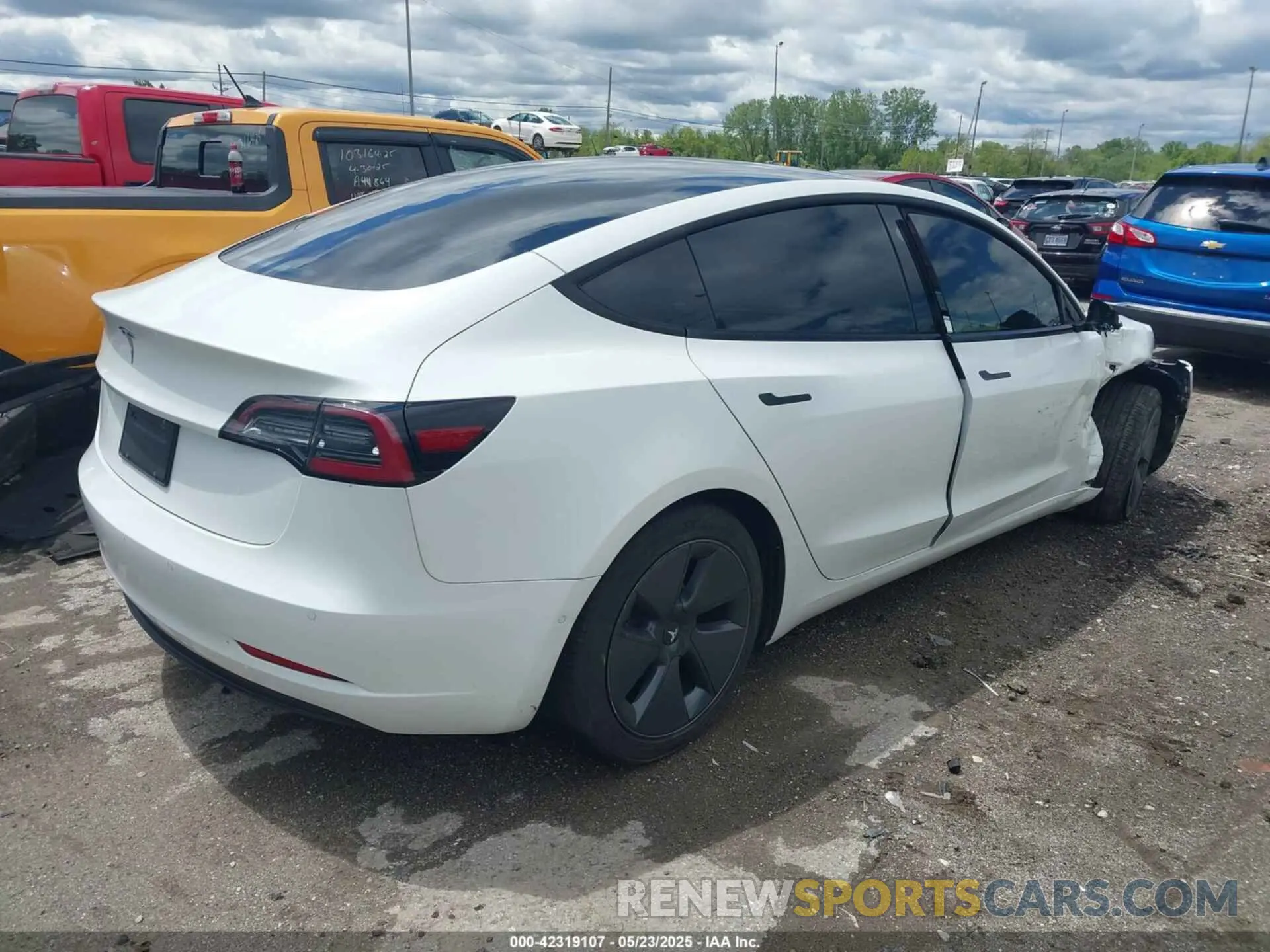 4 fotografías del automóvil dañado 5YJ3E1EA3MF060027 TESLA MODEL 3 2021
