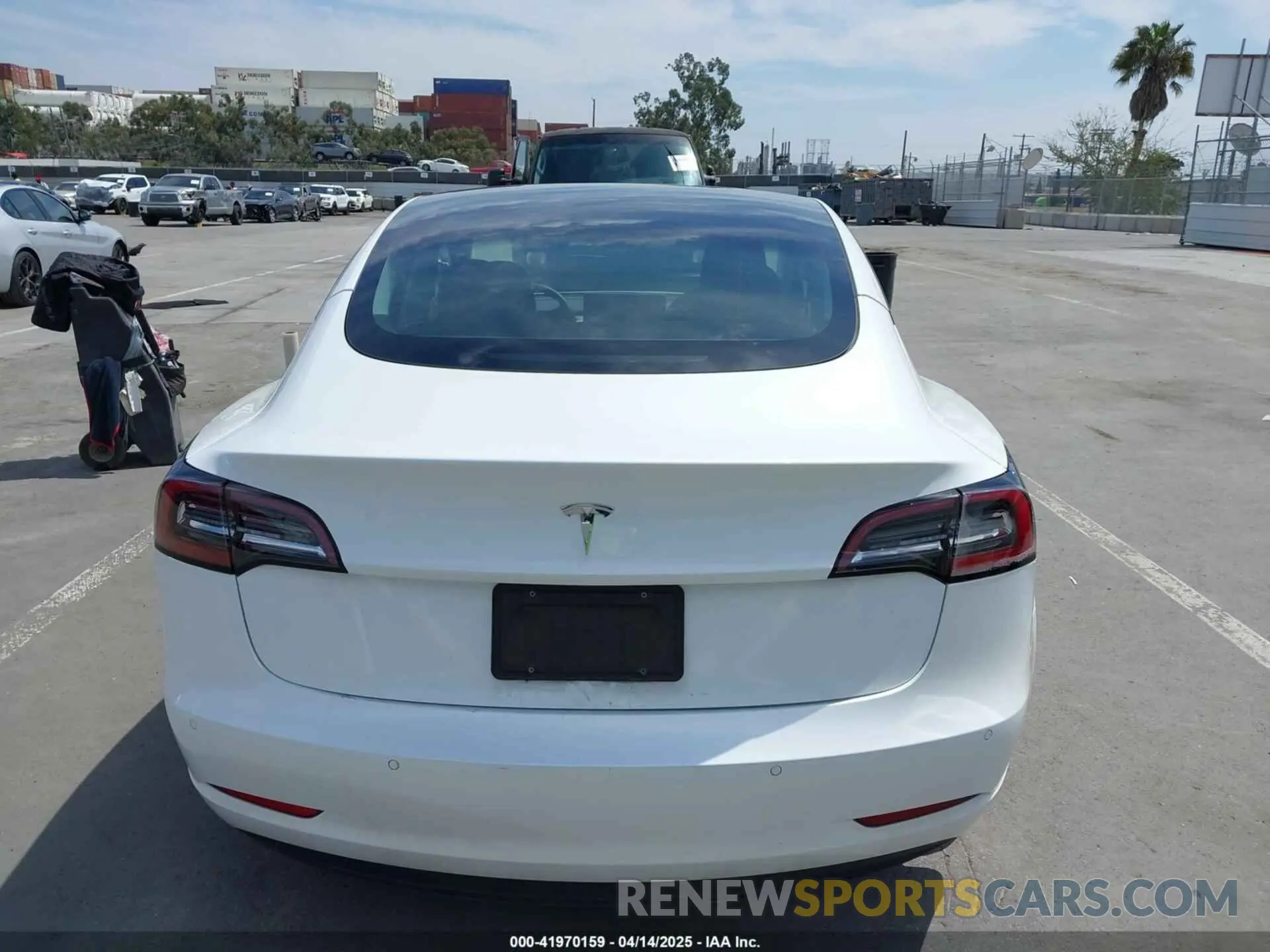 16 fotografías del automóvil dañado 5YJ3E1EA3MF074669 TESLA MODEL 3 2021