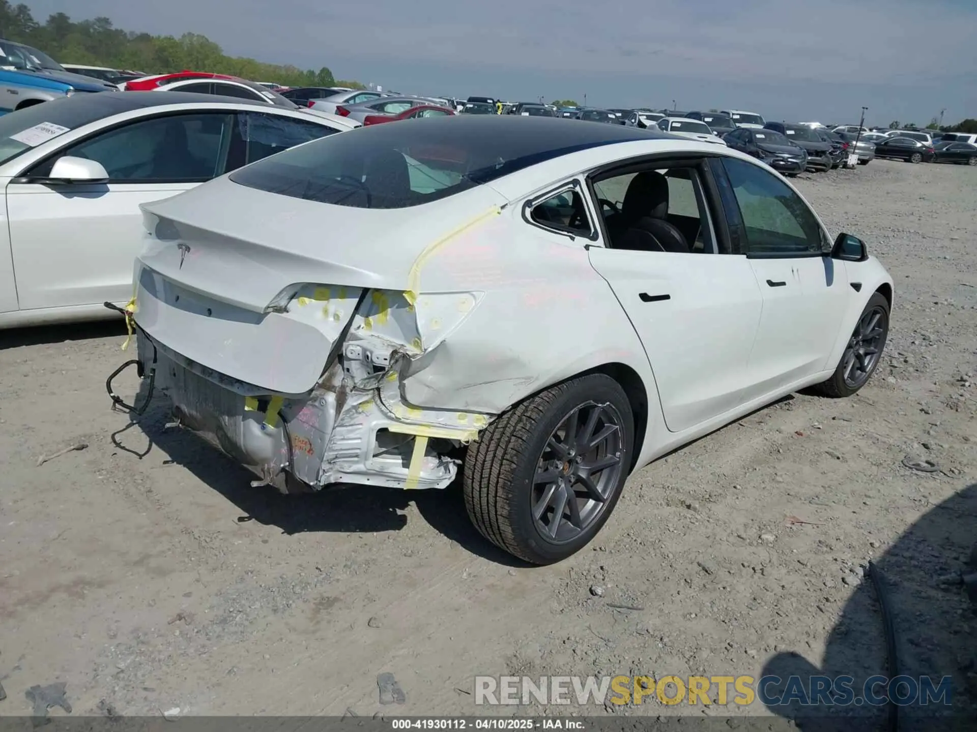 4 fotografías del automóvil dañado 5YJ3E1EA3MF076180 TESLA MODEL 3 2021