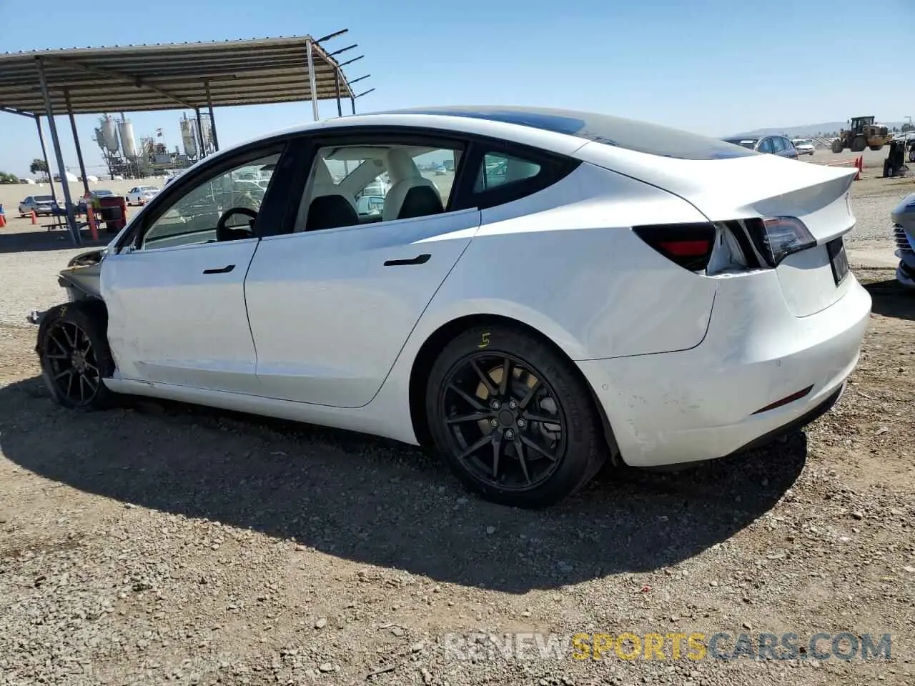 2 fotografías del automóvil dañado 5YJ3E1EA3MF877904 TESLA MODEL 3 2021