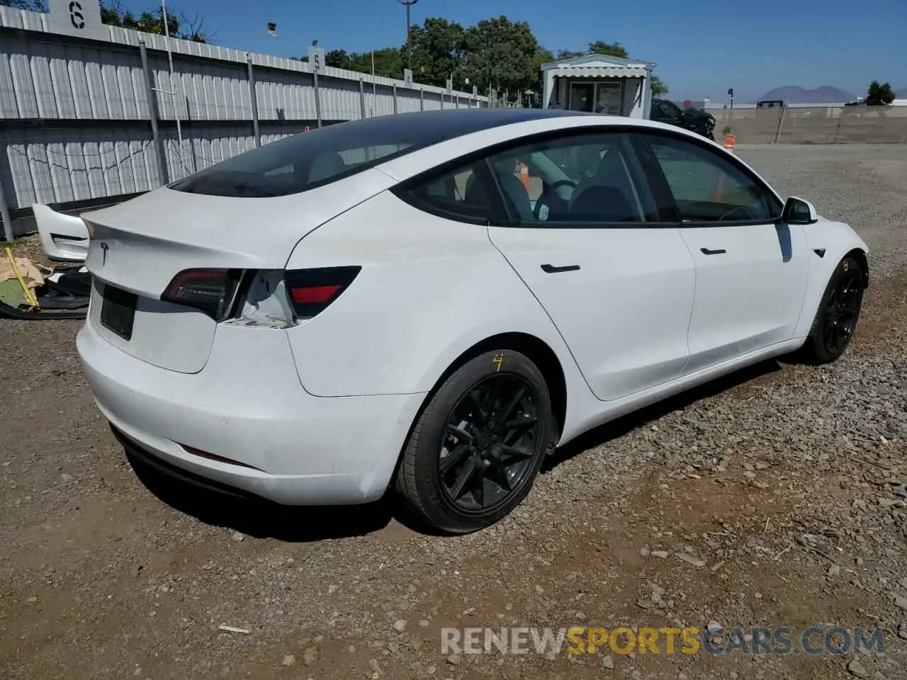 3 fotografías del automóvil dañado 5YJ3E1EA3MF877904 TESLA MODEL 3 2021