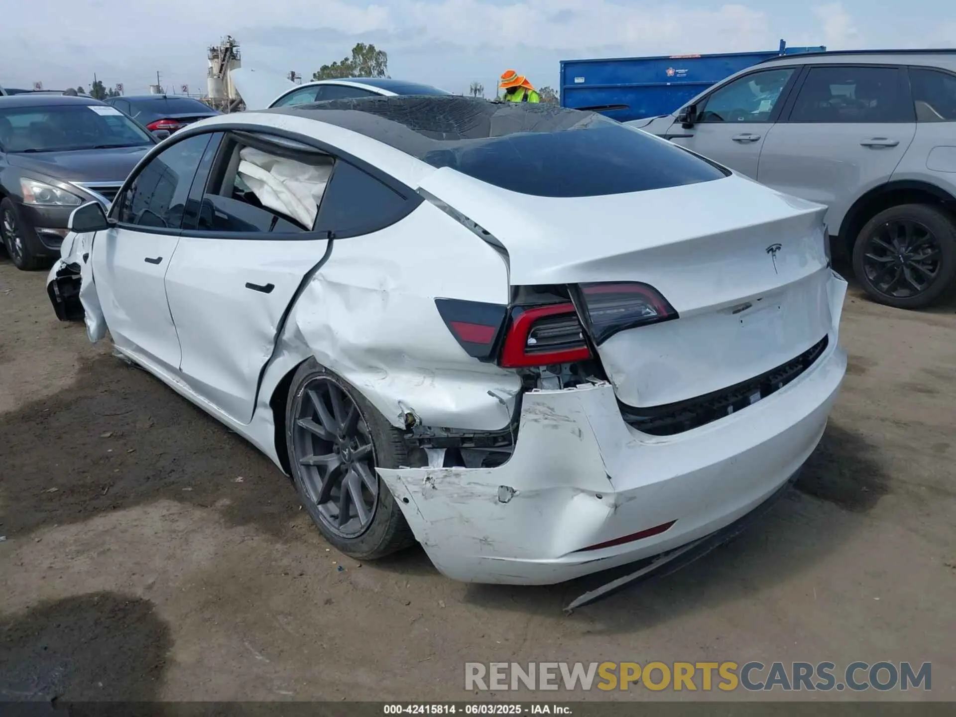 3 fotografías del automóvil dañado 5YJ3E1EA3MF921206 TESLA MODEL 3 2021