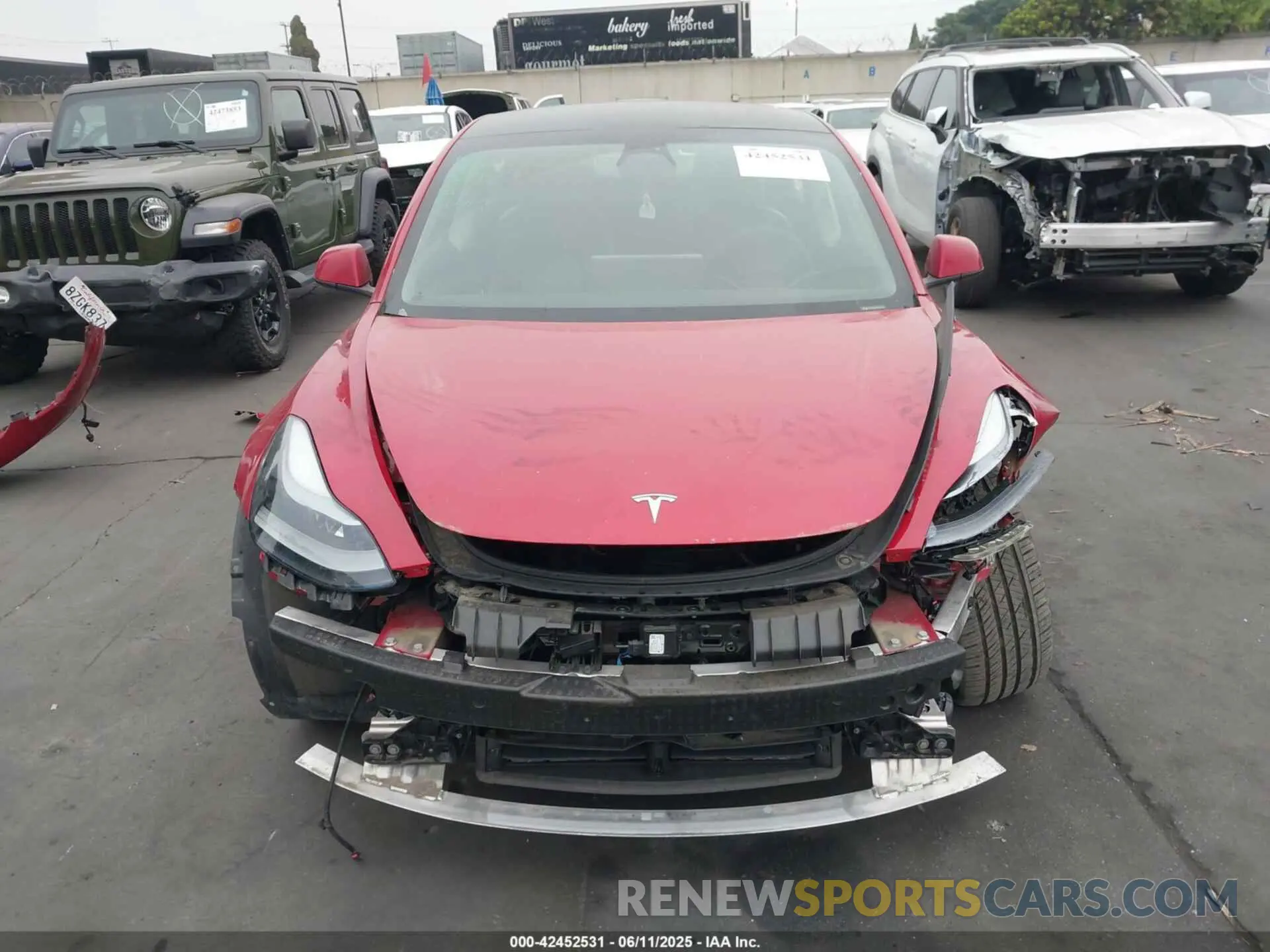 13 fotografías del automóvil dañado 5YJ3E1EA3MF994740 TESLA MODEL 3 2021