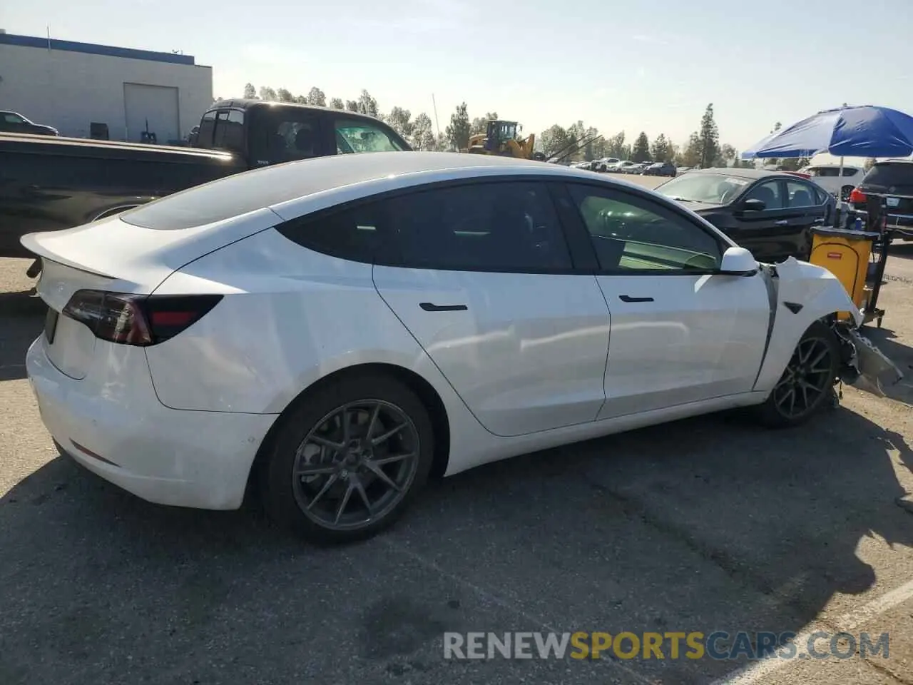 3 fotografías del automóvil dañado 5YJ3E1EA4MF002993 TESLA MODEL 3 2021