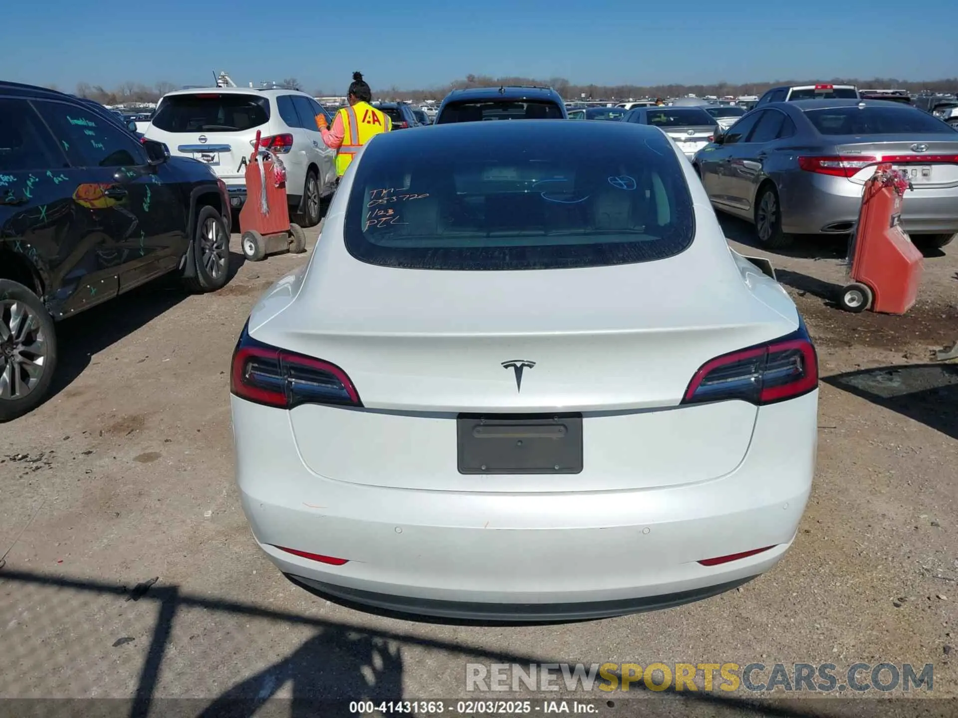 15 fotografías del automóvil dañado 5YJ3E1EA4MF053720 TESLA MODEL 3 2021