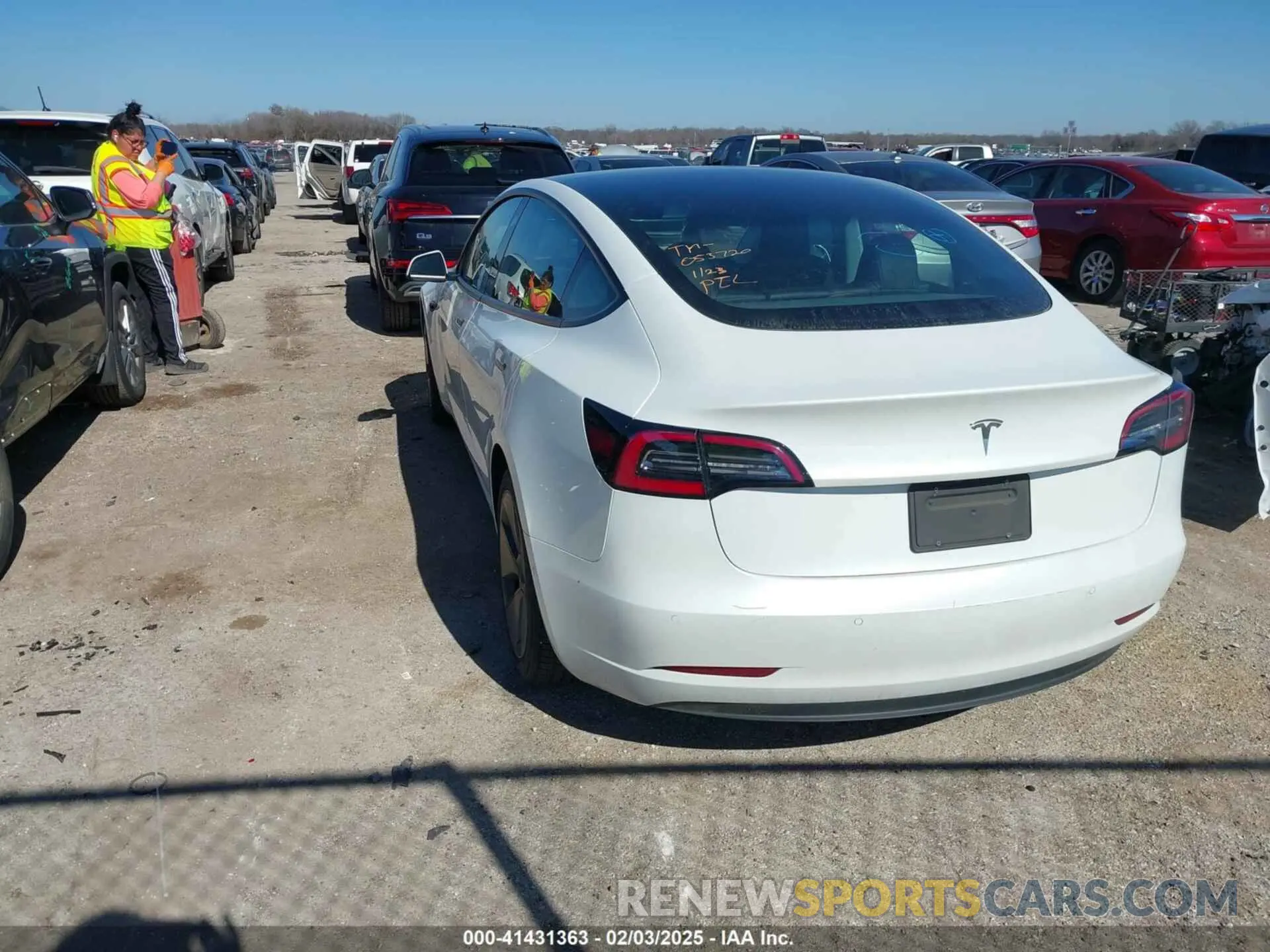 3 fotografías del automóvil dañado 5YJ3E1EA4MF053720 TESLA MODEL 3 2021