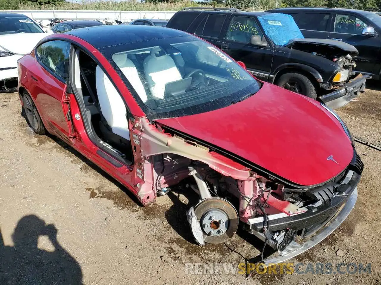 4 fotografías del automóvil dañado 5YJ3E1EA4MF081582 TESLA MODEL 3 2021