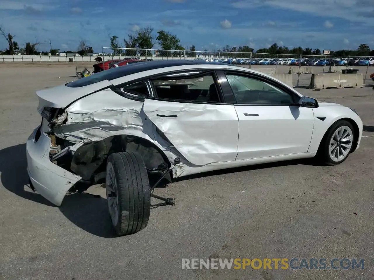 3 fotografías del automóvil dañado 5YJ3E1EA4MF838500 TESLA MODEL 3 2021