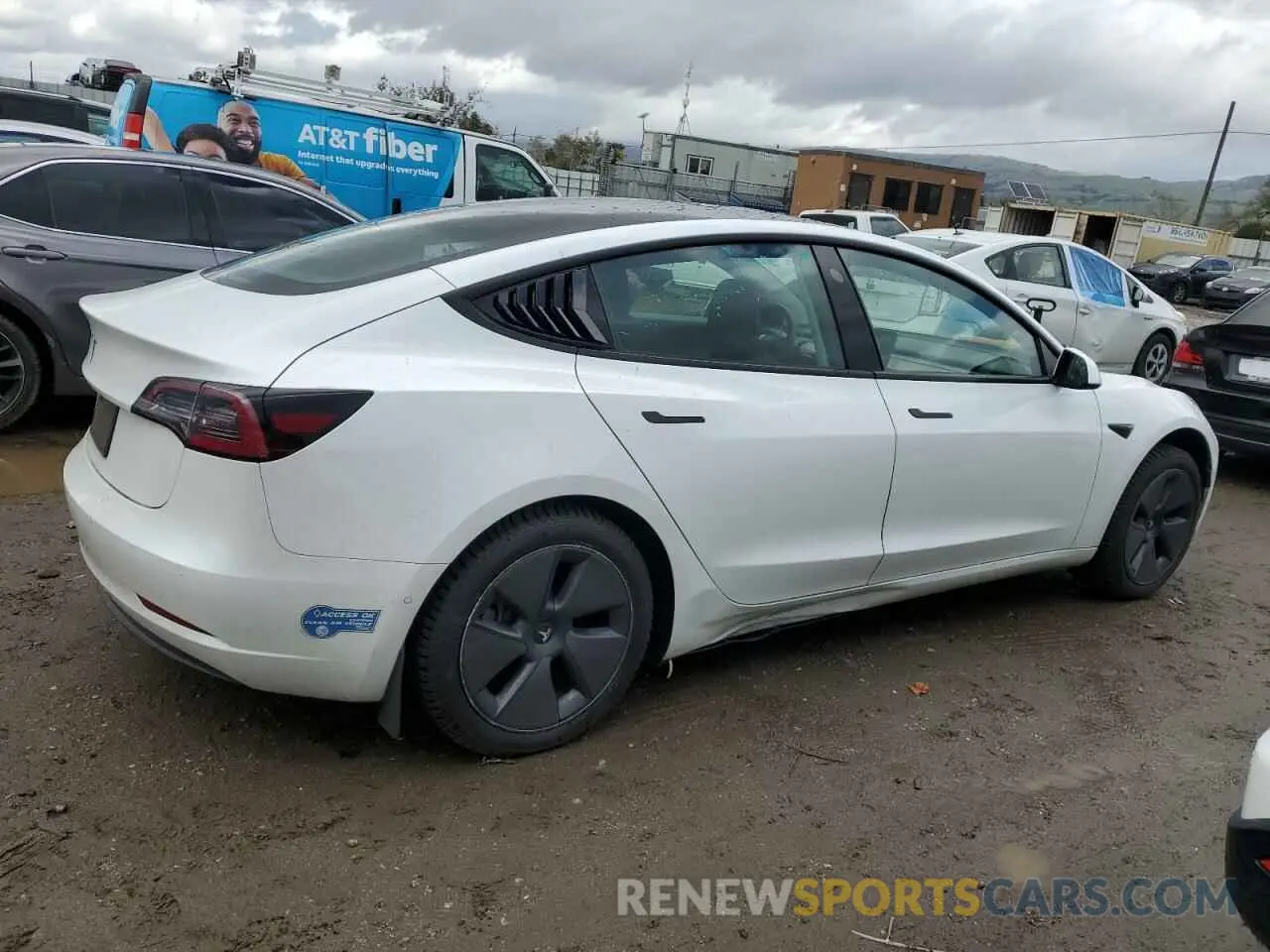 3 fotografías del automóvil dañado 5YJ3E1EA4MF877037 TESLA MODEL 3 2021