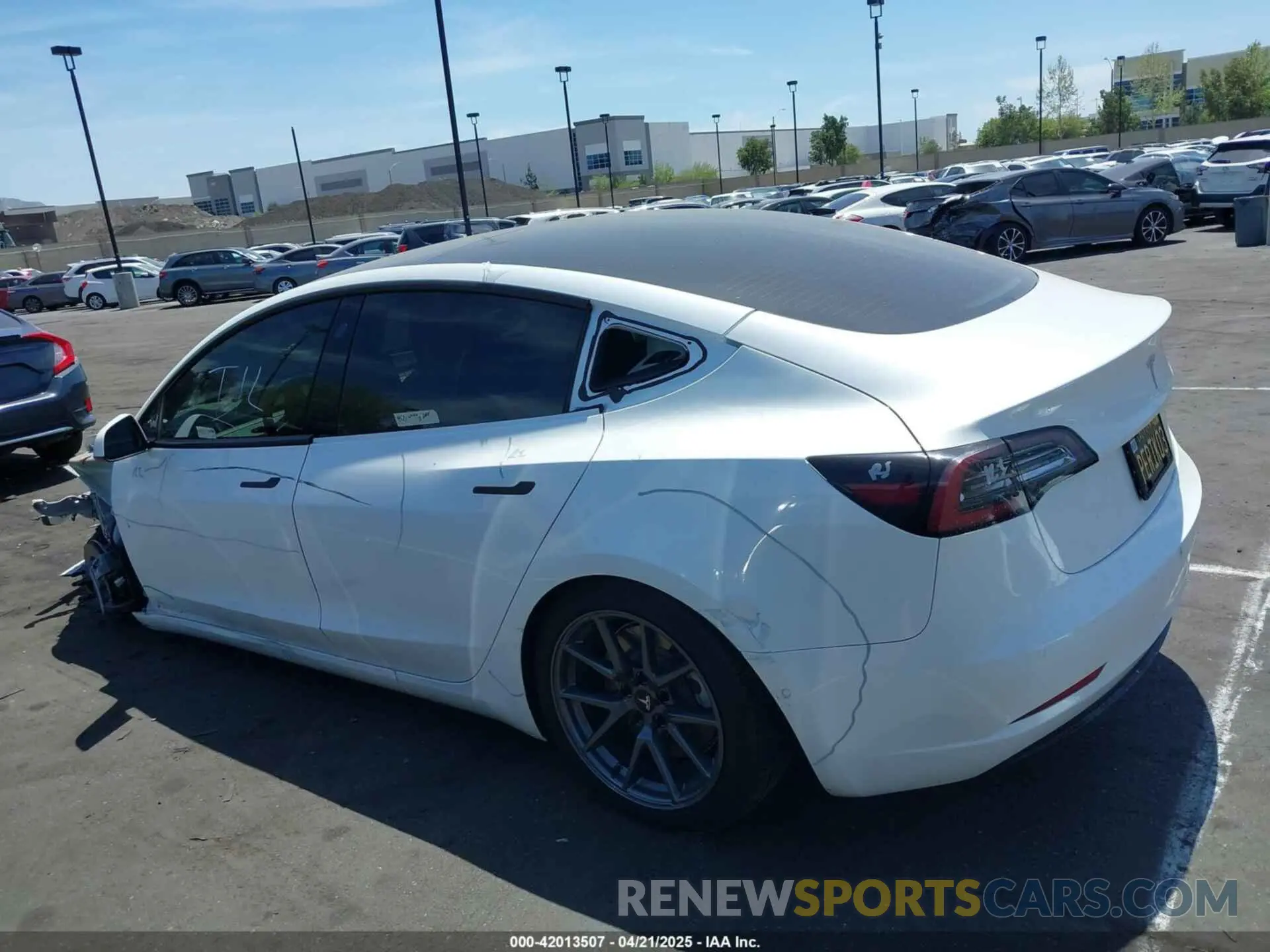 15 fotografías del automóvil dañado 5YJ3E1EA5MF097354 TESLA MODEL 3 2021