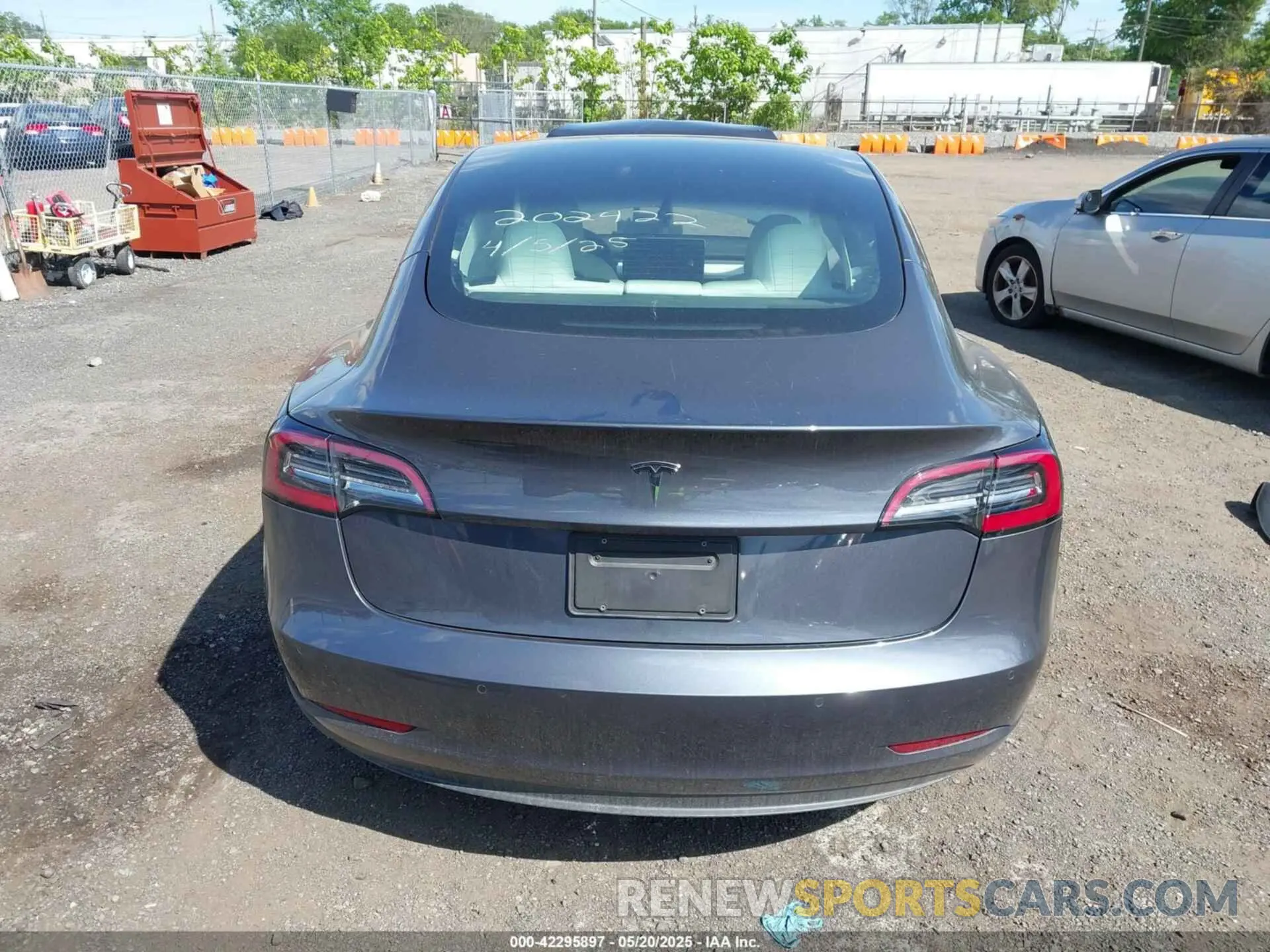 16 fotografías del automóvil dañado 5YJ3E1EA5MF920820 TESLA MODEL 3 2021