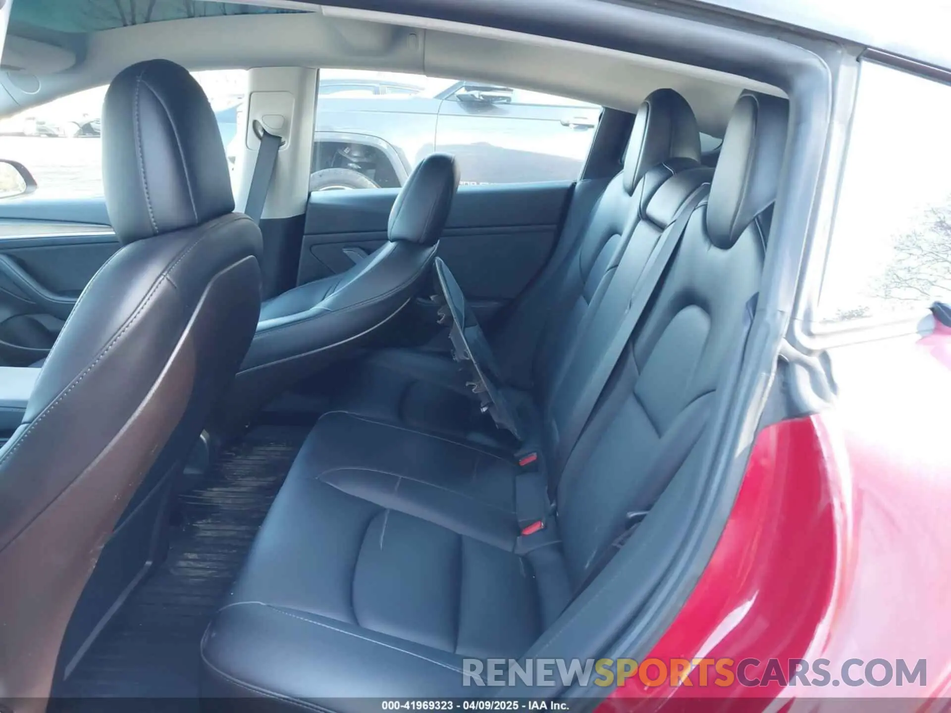 8 fotografías del automóvil dañado 5YJ3E1EA5MF992049 TESLA MODEL 3 2021