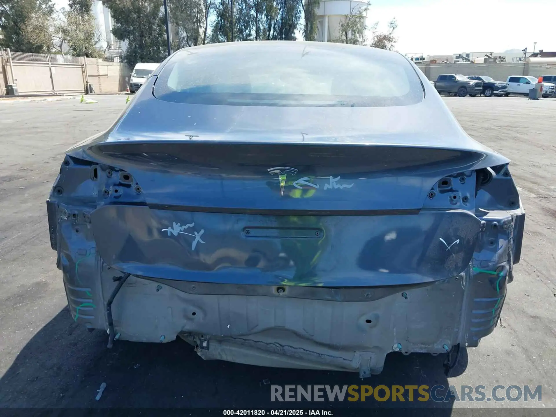 17 fotografías del automóvil dañado 5YJ3E1EA6MF006544 TESLA MODEL 3 2021