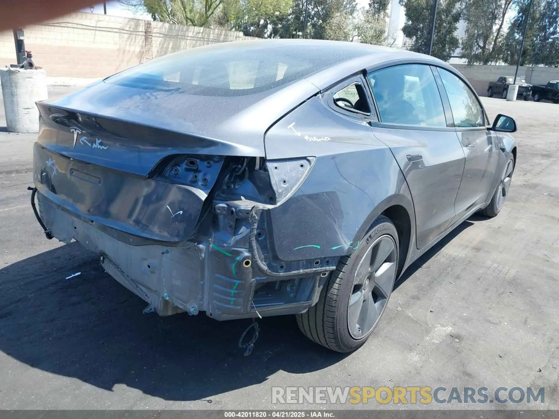 4 fotografías del automóvil dañado 5YJ3E1EA6MF006544 TESLA MODEL 3 2021