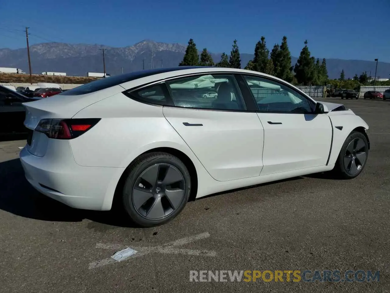 3 fotografías del automóvil dañado 5YJ3E1EA6MF082832 TESLA MODEL 3 2021