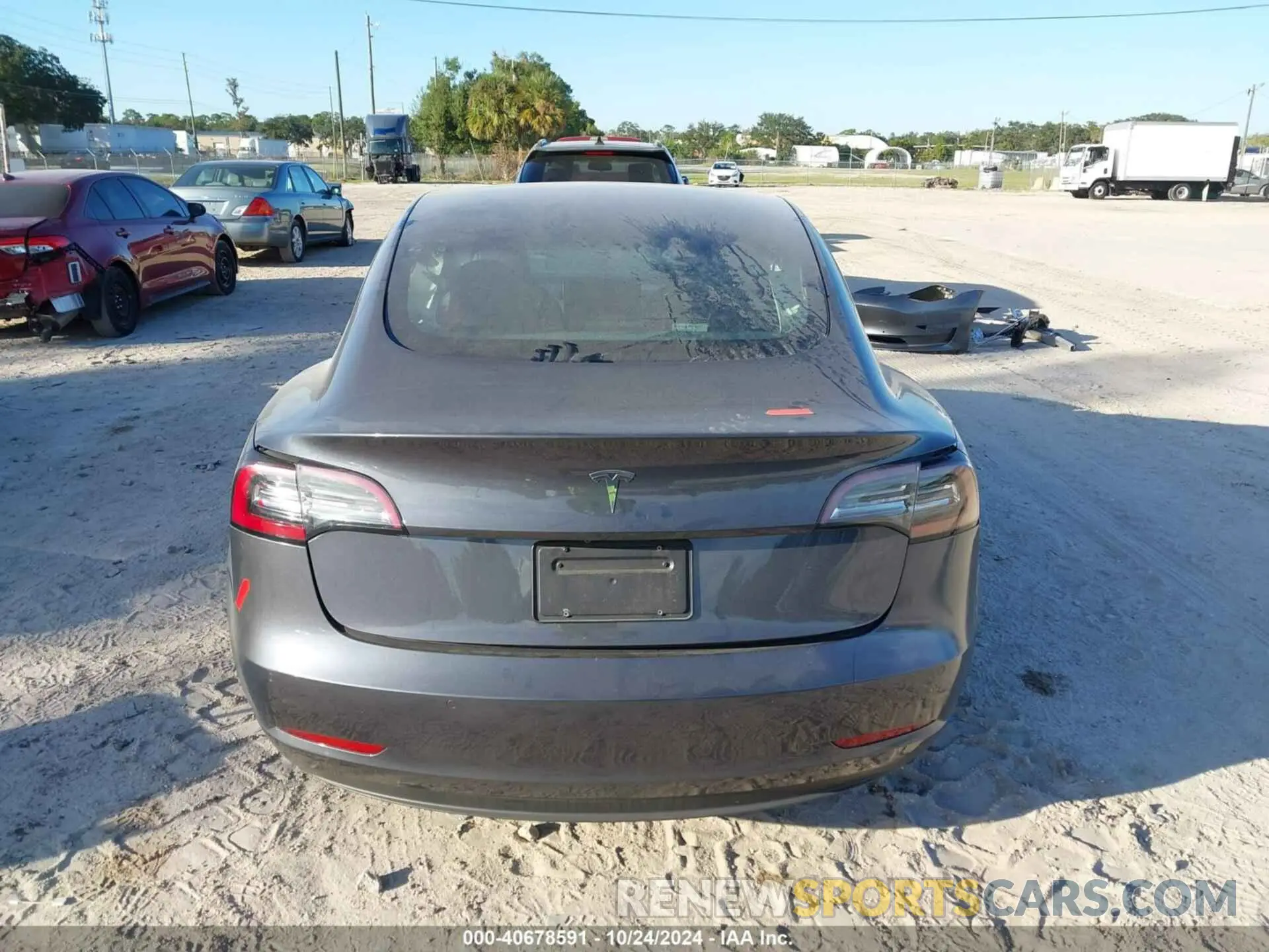 17 fotografías del automóvil dañado 5YJ3E1EA6MF086119 TESLA MODEL 3 2021