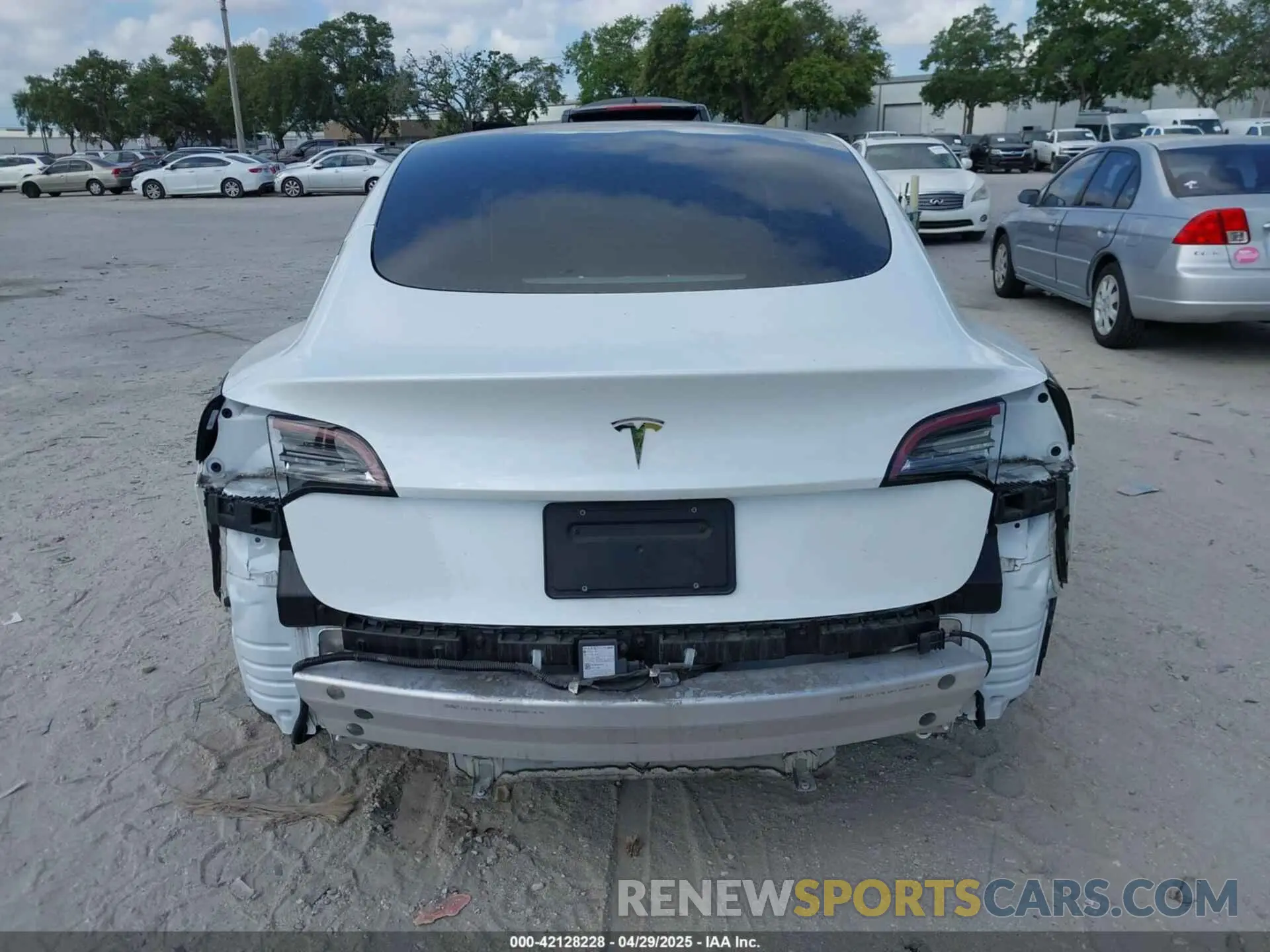16 fotografías del automóvil dañado 5YJ3E1EA6MF973154 TESLA MODEL 3 2021