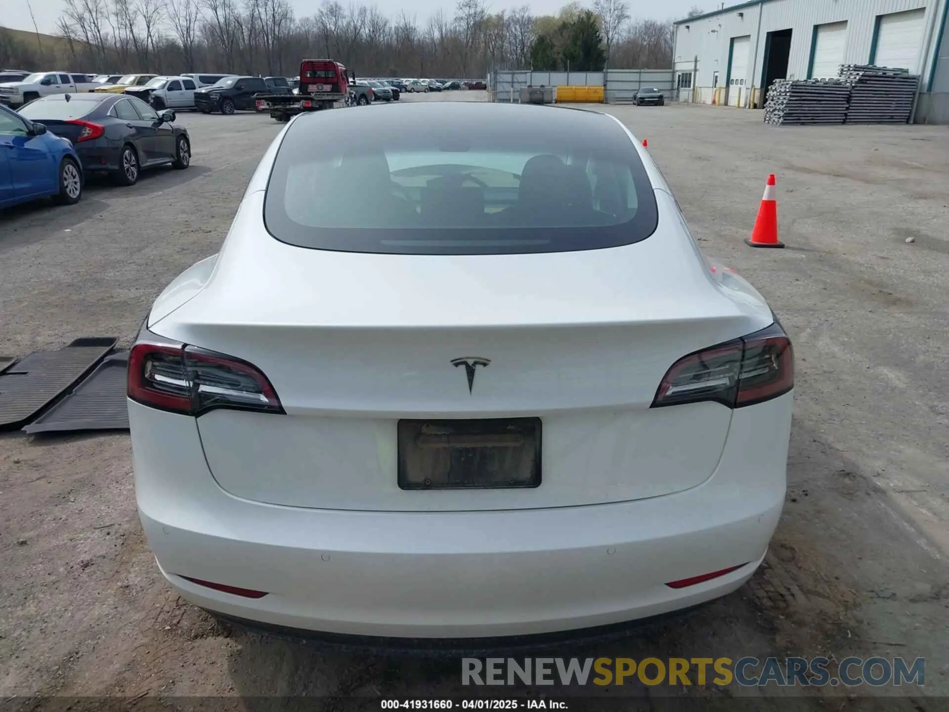 16 fotografías del automóvil dañado 5YJ3E1EA7MF014698 TESLA MODEL 3 2021