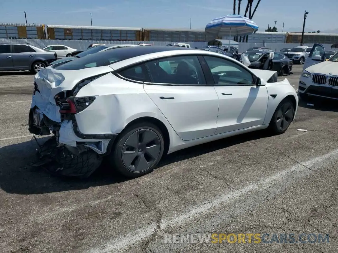 3 fotografías del automóvil dañado 5YJ3E1EA7MF017472 TESLA MODEL 3 2021