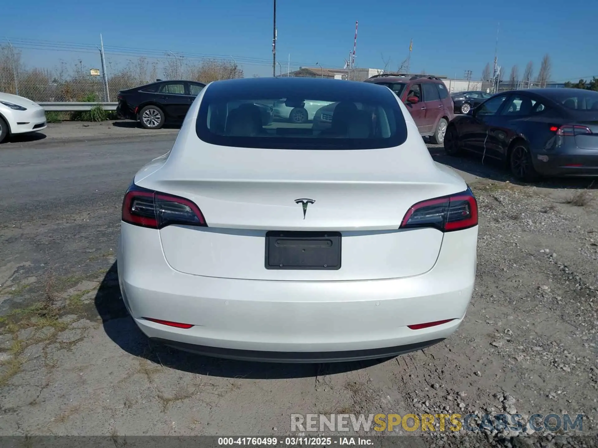 17 fotografías del automóvil dañado 5YJ3E1EA7MF021196 TESLA MODEL 3 2021